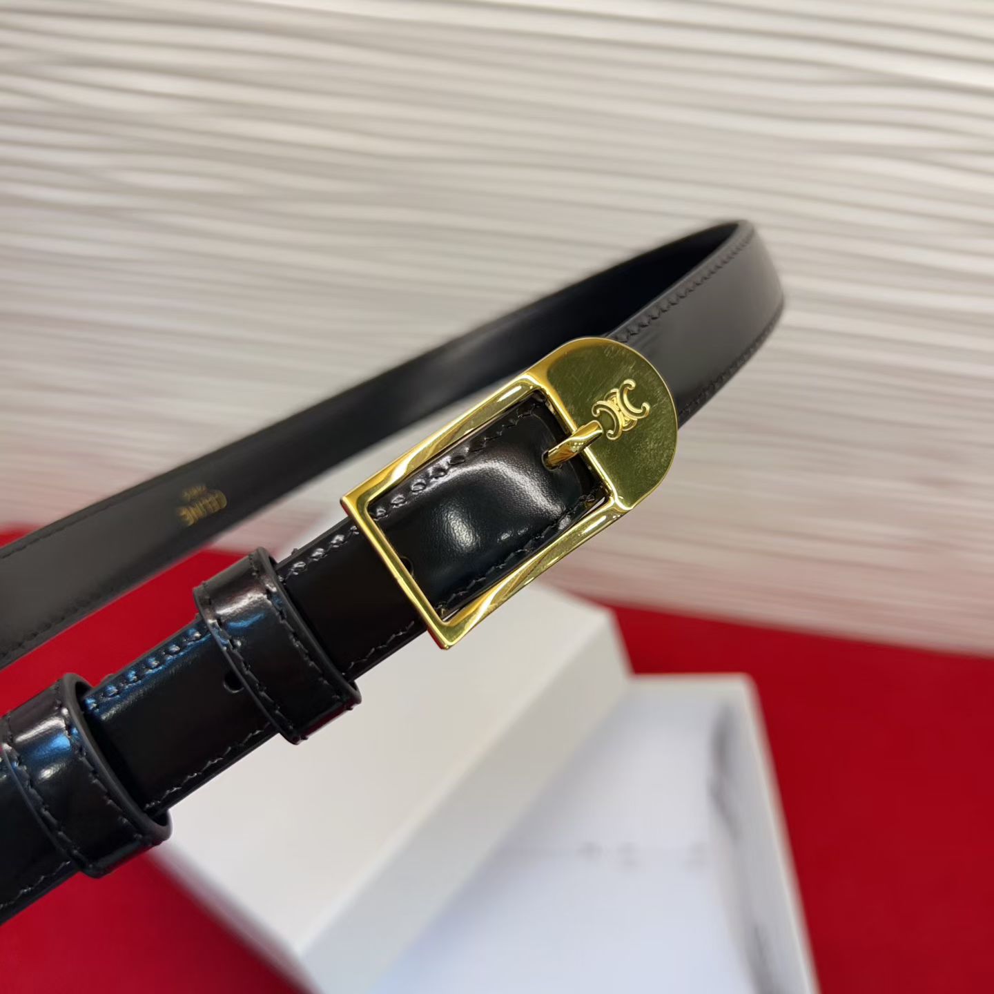 赛琳女装原单新款宽度:1.8cm精品凯旋门铜扣，正品复刻进口精选优质头层小牛皮，全粒面小牛皮，正版烫金l