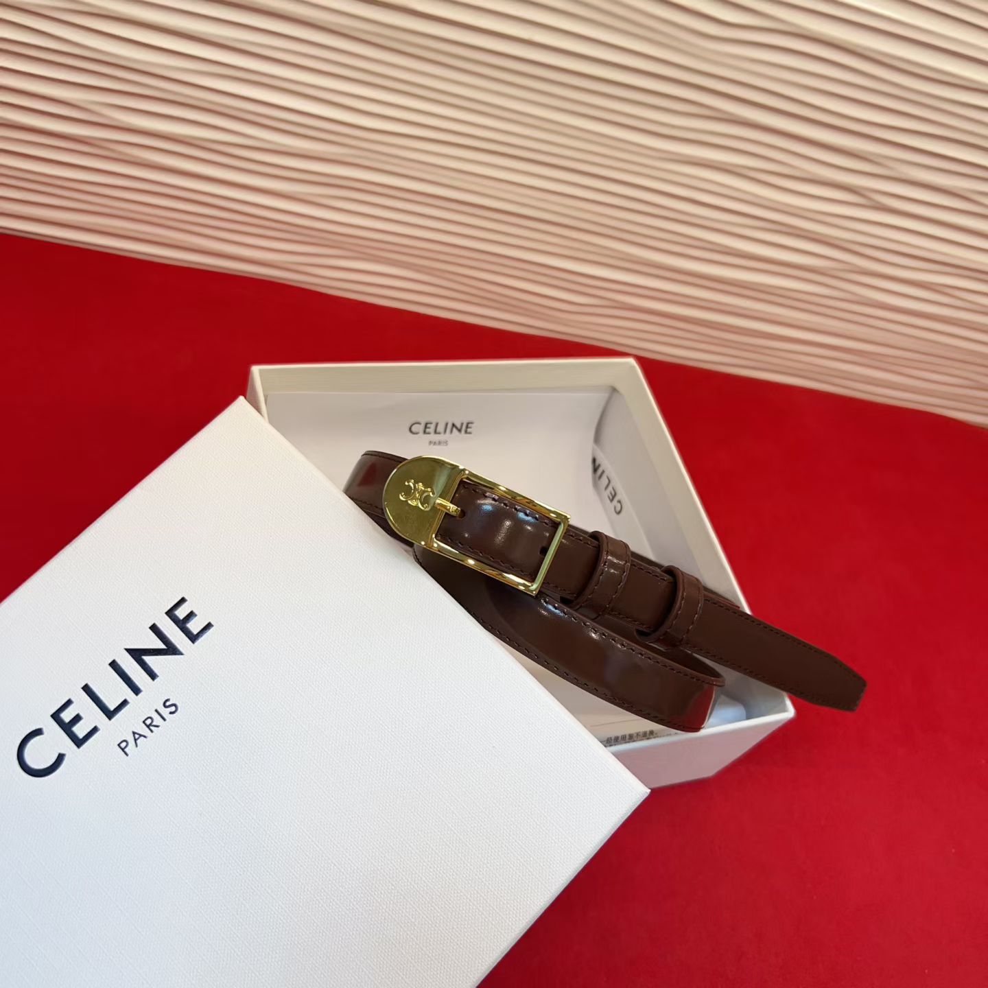 赛琳女装原单新款宽度:1.8cm精品凯旋门铜扣，正品复刻进口精选优质头层小牛皮，全粒面小牛皮，正版烫金l