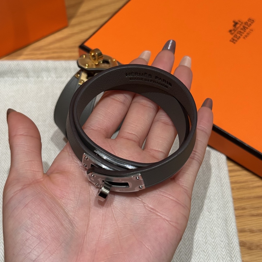 集合图🥳迷你Kelly 双圈手镯Swift 小牛皮双圈手镯，镀金迷你kelly锁扣，法国制作🇫🇷size