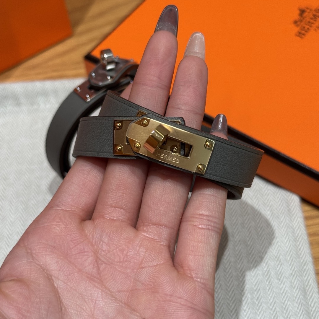 集合图🥳迷你Kelly 双圈手镯Swift 小牛皮双圈手镯，镀金迷你kelly锁扣，法国制作🇫🇷size