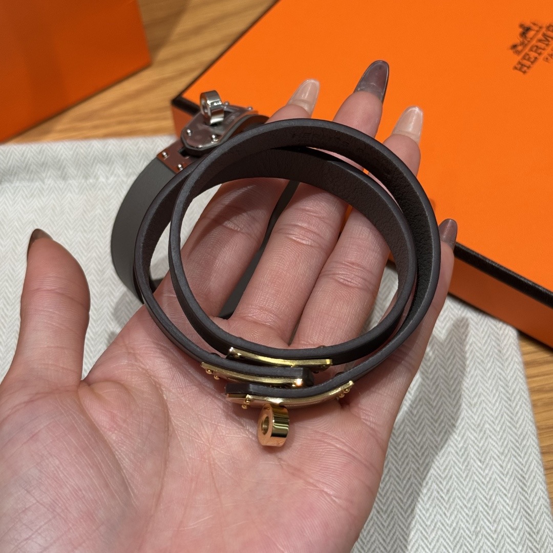 集合图🥳迷你Kelly 双圈手镯Swift 小牛皮双圈手镯，镀金迷你kelly锁扣，法国制作🇫🇷size