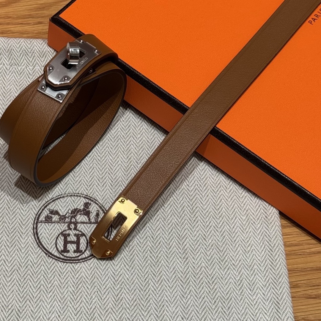 集合图🥳迷你Kelly 双圈手镯Swift 小牛皮双圈手镯，镀金迷你kelly锁扣，法国制作🇫🇷size