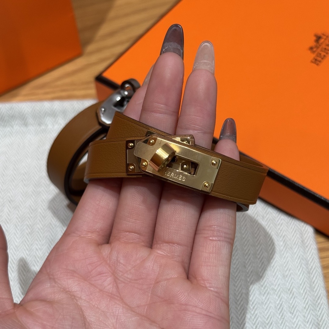 集合图🥳迷你Kelly 双圈手镯Swift 小牛皮双圈手镯，镀金迷你kelly锁扣，法国制作🇫🇷size