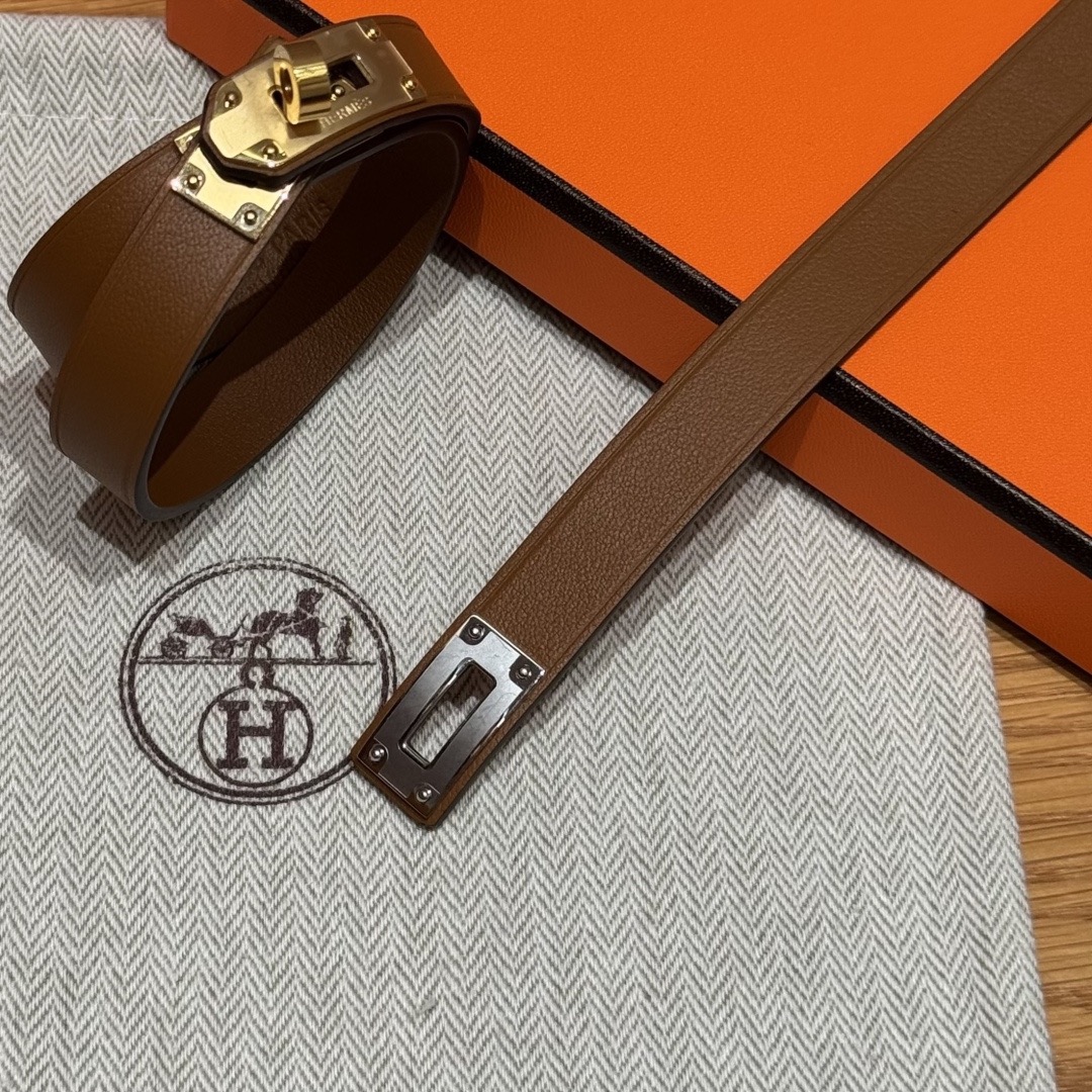 集合图🥳迷你Kelly 双圈手镯Swift 小牛皮双圈手镯，镀金迷你kelly锁扣，法国制作🇫🇷size