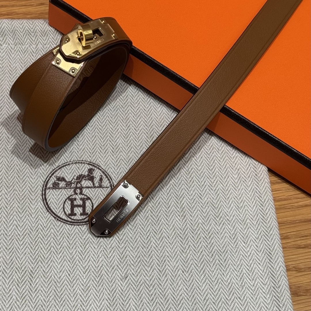 集合图🥳迷你Kelly 双圈手镯Swift 小牛皮双圈手镯，镀金迷你kelly锁扣，法国制作🇫🇷size