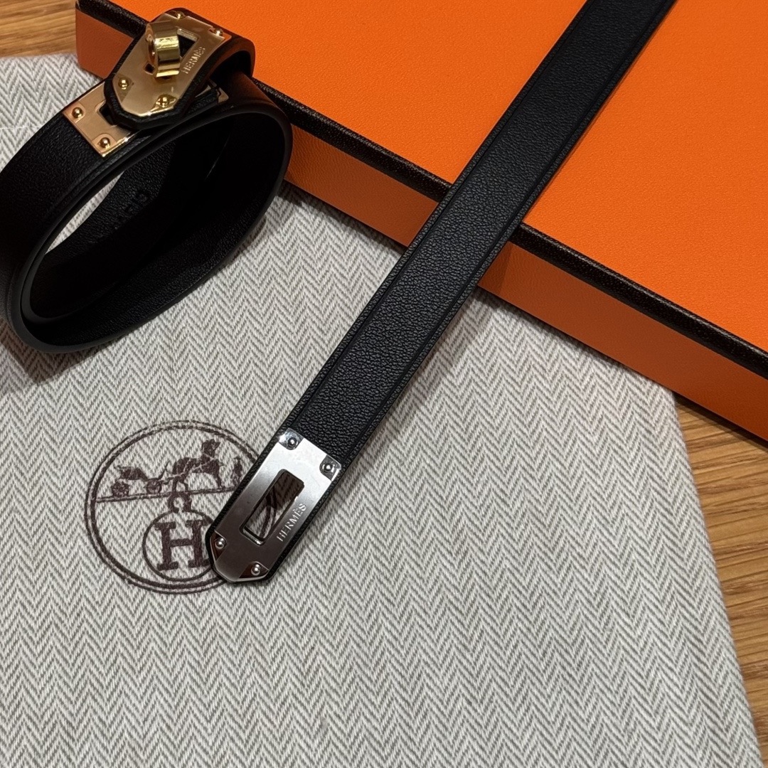 集合图🥳迷你Kelly 双圈手镯Swift 小牛皮双圈手镯，镀金迷你kelly锁扣，法国制作🇫🇷size