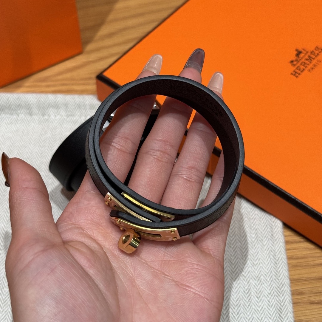 集合图🥳迷你Kelly 双圈手镯Swift 小牛皮双圈手镯，镀金迷你kelly锁扣，法国制作🇫🇷size