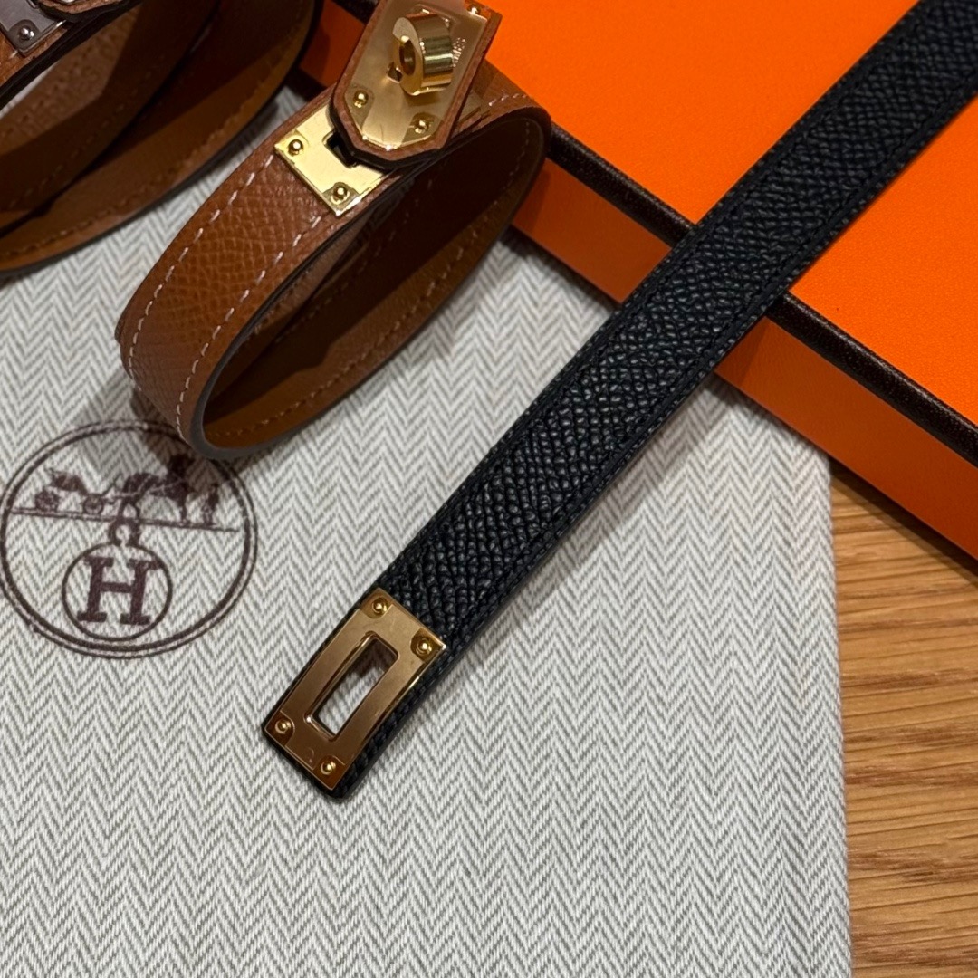 集合图🥳迷你Kelly 双圈手镯Swift 小牛皮双圈手镯，镀金迷你kelly锁扣，法国制作🇫🇷size