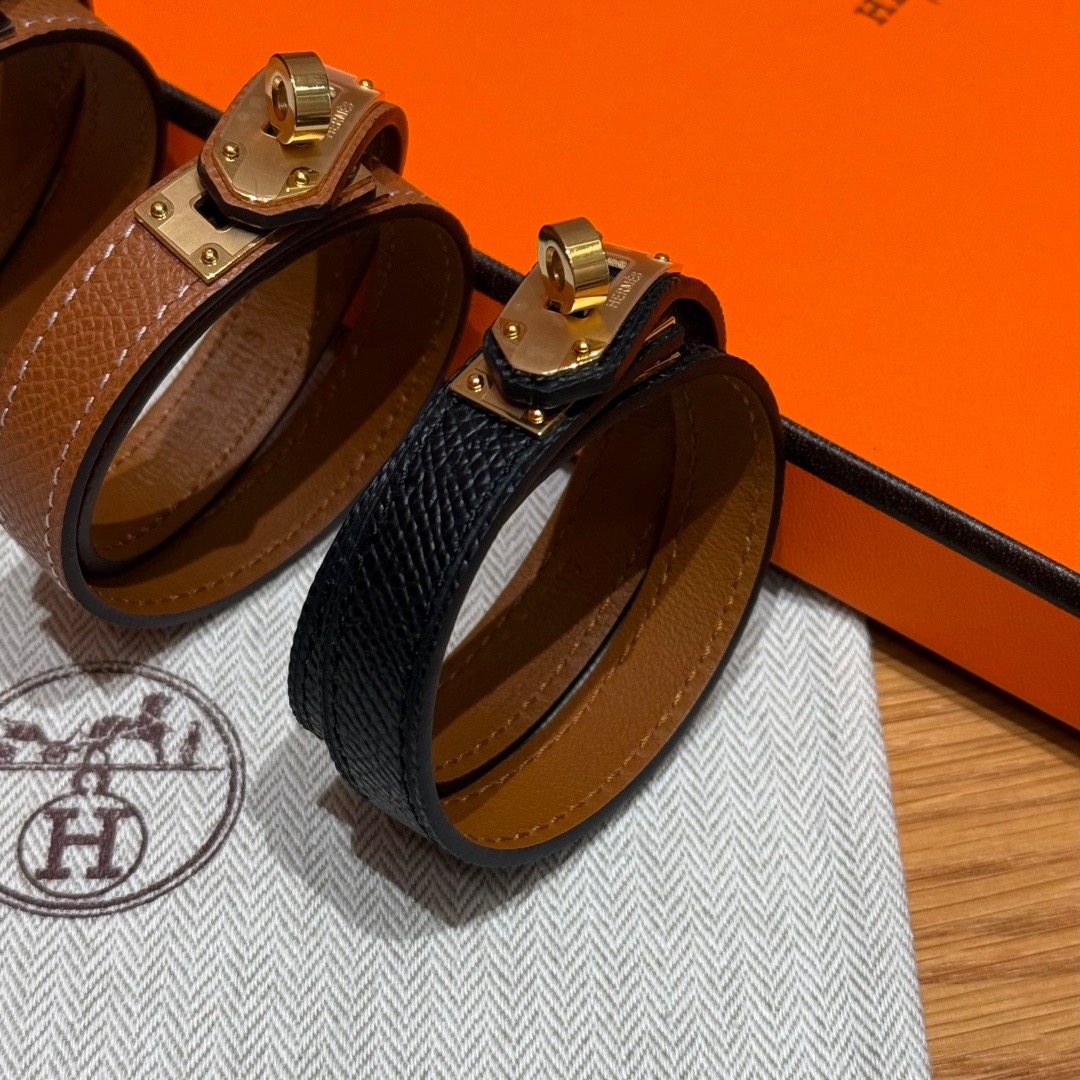 集合图🥳迷你Kelly 双圈手镯Swift 小牛皮双圈手镯，镀金迷你kelly锁扣，法国制作🇫🇷size