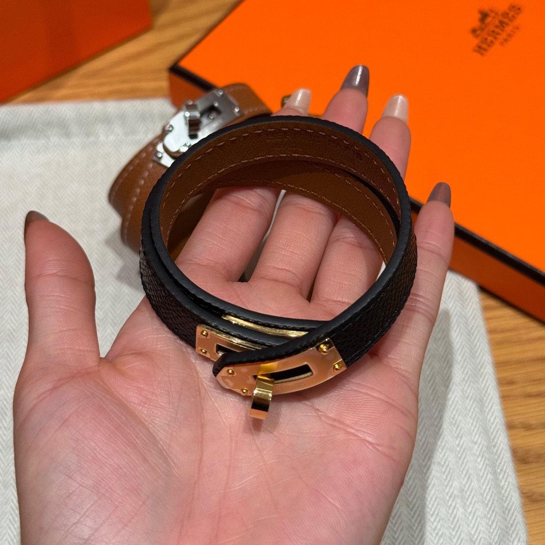 集合图🥳迷你Kelly 双圈手镯Swift 小牛皮双圈手镯，镀金迷你kelly锁扣，法国制作🇫🇷size