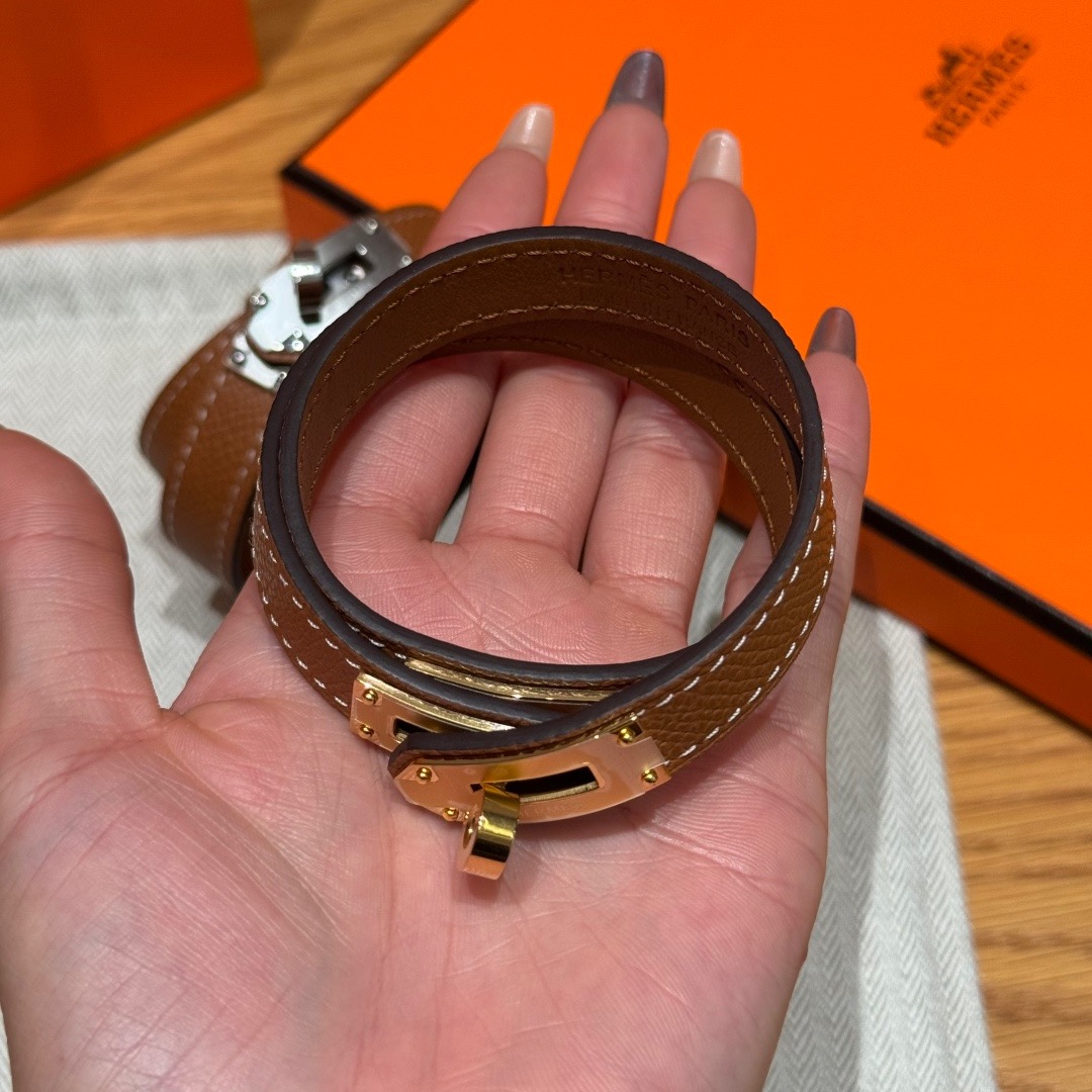 集合图🥳迷你Kelly 双圈手镯Swift 小牛皮双圈手镯，镀金迷你kelly锁扣，法国制作🇫🇷size