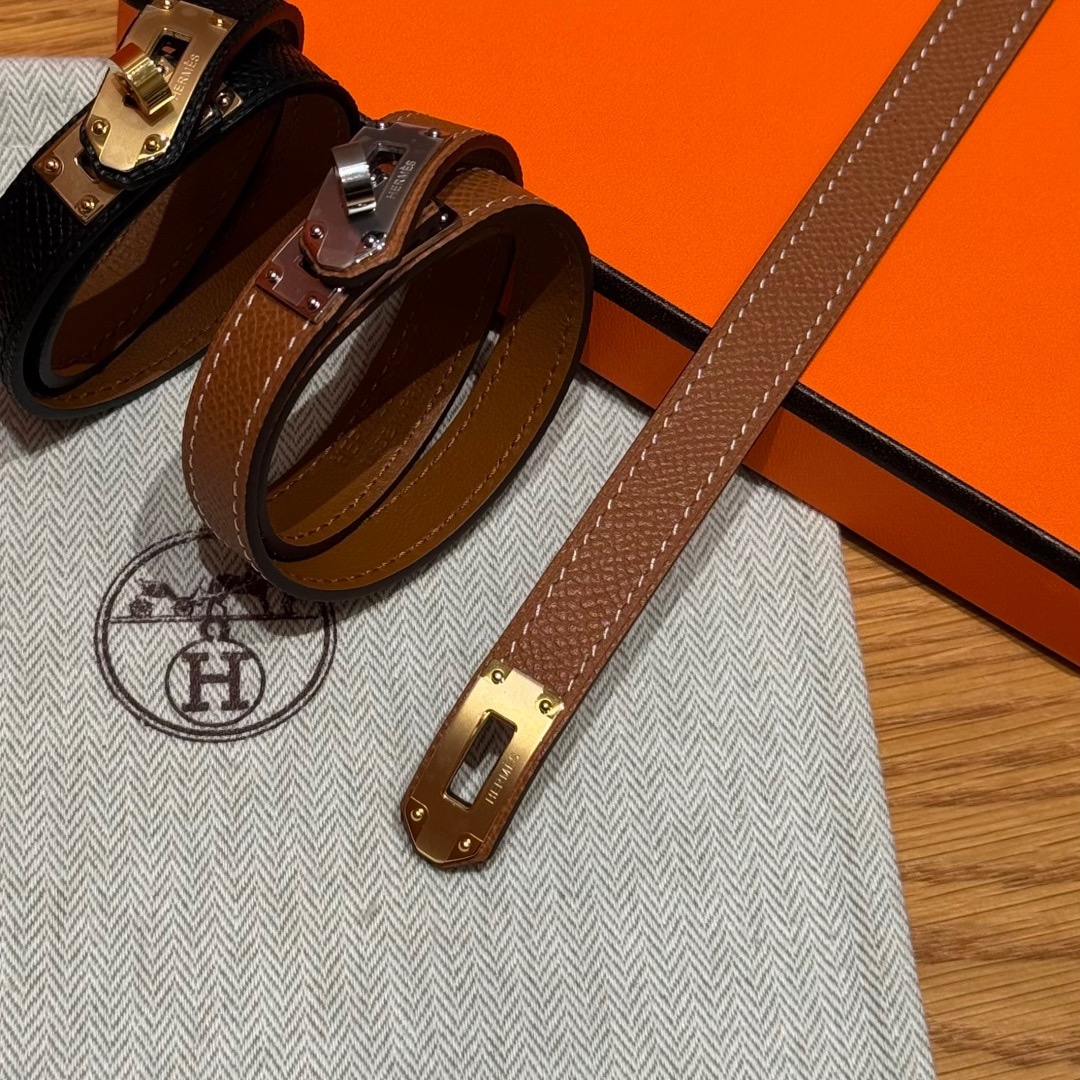 集合图🥳迷你Kelly 双圈手镯Swift 小牛皮双圈手镯，镀金迷你kelly锁扣，法国制作🇫🇷size