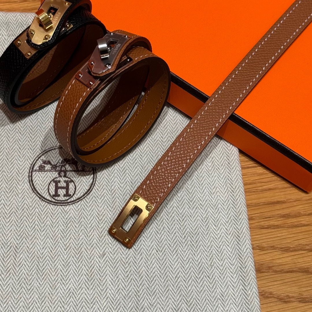 集合图🥳迷你Kelly 双圈手镯Swift 小牛皮双圈手镯，镀金迷你kelly锁扣，法国制作🇫🇷size