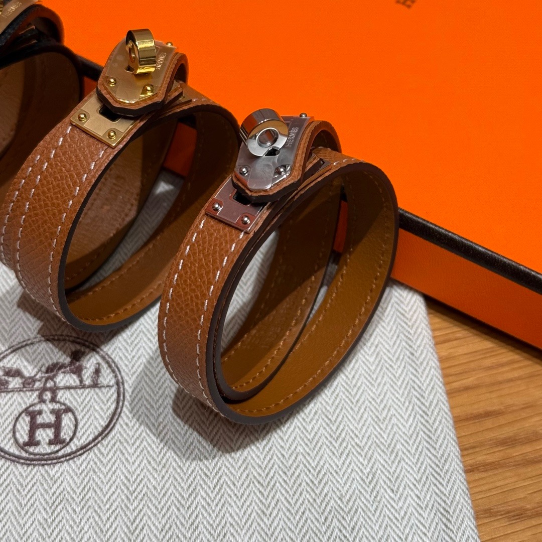 集合图🥳迷你Kelly 双圈手镯Swift 小牛皮双圈手镯，镀金迷你kelly锁扣，法国制作🇫🇷size