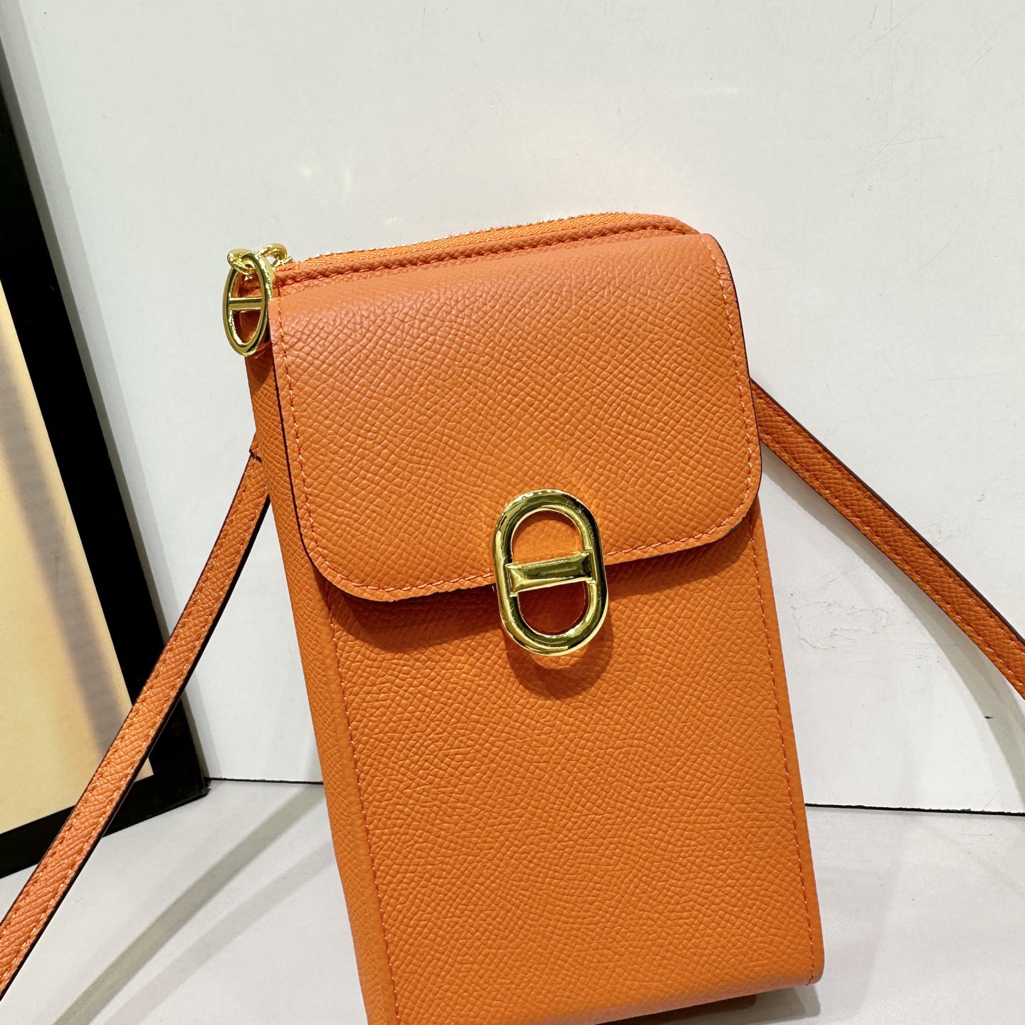 Hermes全皮手机包，钱包可手拎单肩斜挎，多功能肩带可拆卸，可以调节长短尺寸：11*5*19cm10个