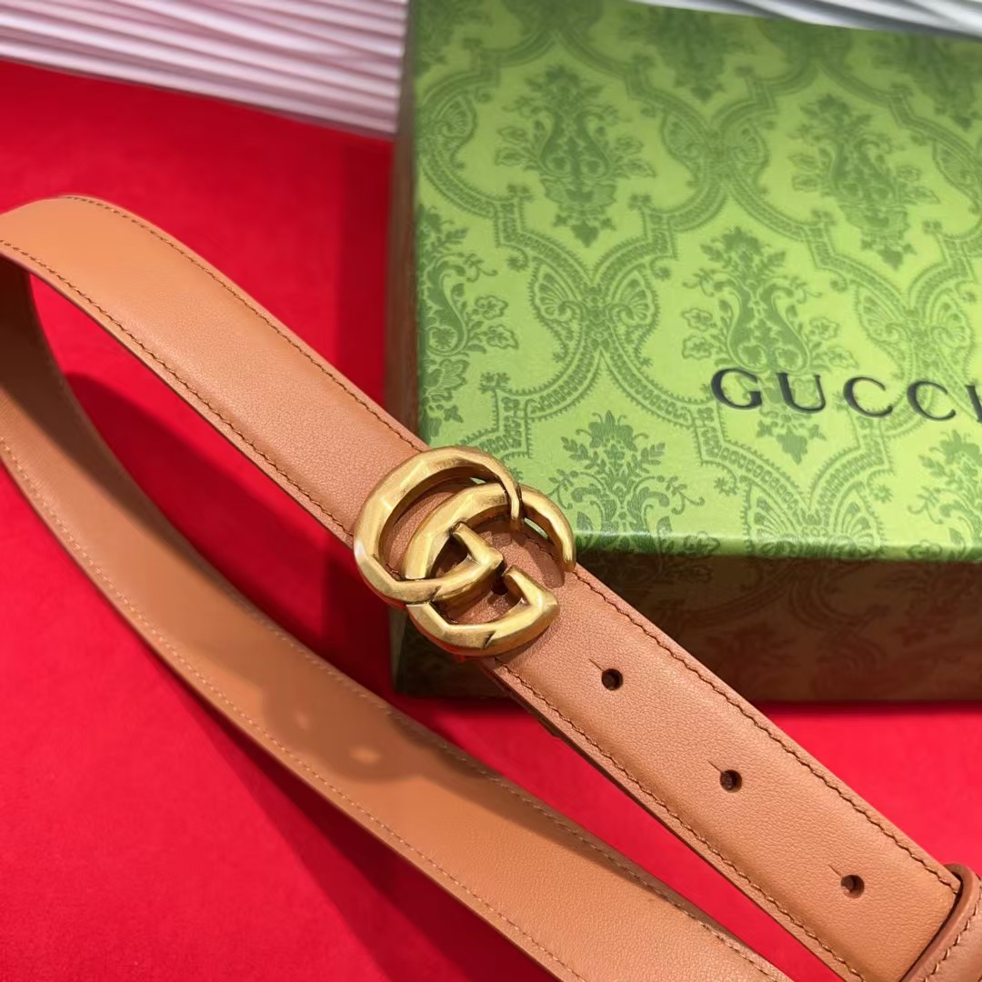 牛皮头层腰带 荧光白纤细版型 可搭配经典西装外套 裙装-Top High Quatity Cheap Sneakers Fashion Clothing Clothes Bags handbags Shoes of all Brand wholesale With The best Quality And Beautiful Price from China Factory Chinese suppliers wholesaler seller 牛皮头层腰带 荧光白纤细版型 可搭配经典西装外套 裙装