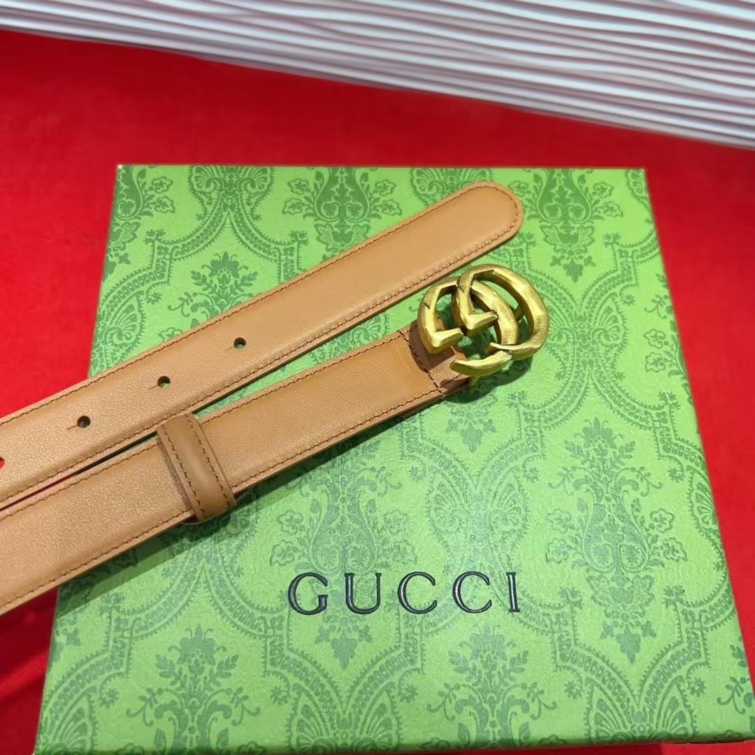 牛皮头层腰带 荧光白纤细版型 可搭配经典西装外套 裙装-Top High Quatity Cheap Sneakers Fashion Clothing Clothes Bags handbags Shoes of all Brand wholesale With The best Quality And Beautiful Price from China Factory Chinese suppliers wholesaler seller 牛皮头层腰带 荧光白纤细版型 可搭配经典西装外套 裙装