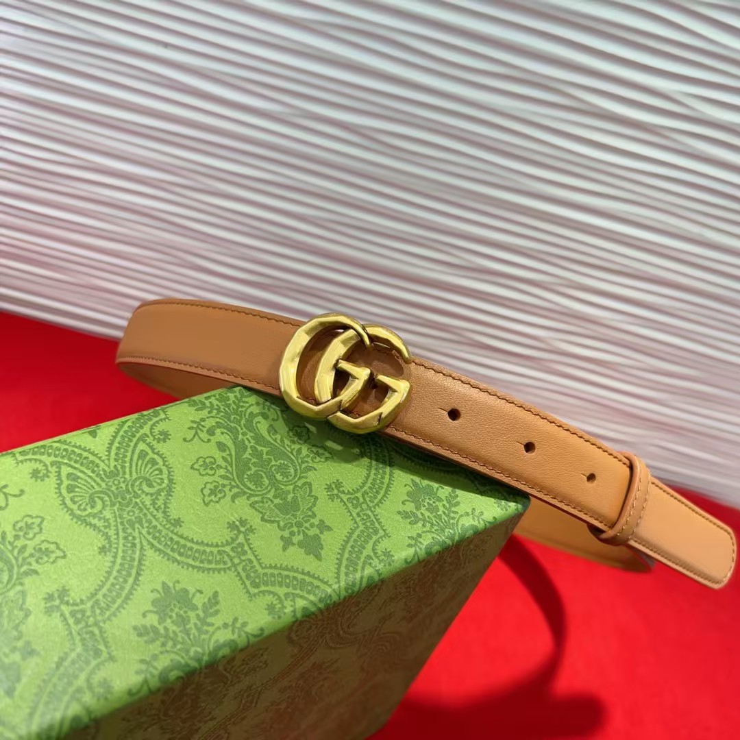 牛皮头层腰带 荧光白纤细版型 可搭配经典西装外套 裙装-Top High Quatity Cheap Sneakers Fashion Clothing Clothes Bags handbags Shoes of all Brand wholesale With The best Quality And Beautiful Price from China Factory Chinese suppliers wholesaler seller 牛皮头层腰带 荧光白纤细版型 可搭配经典西装外套 裙装