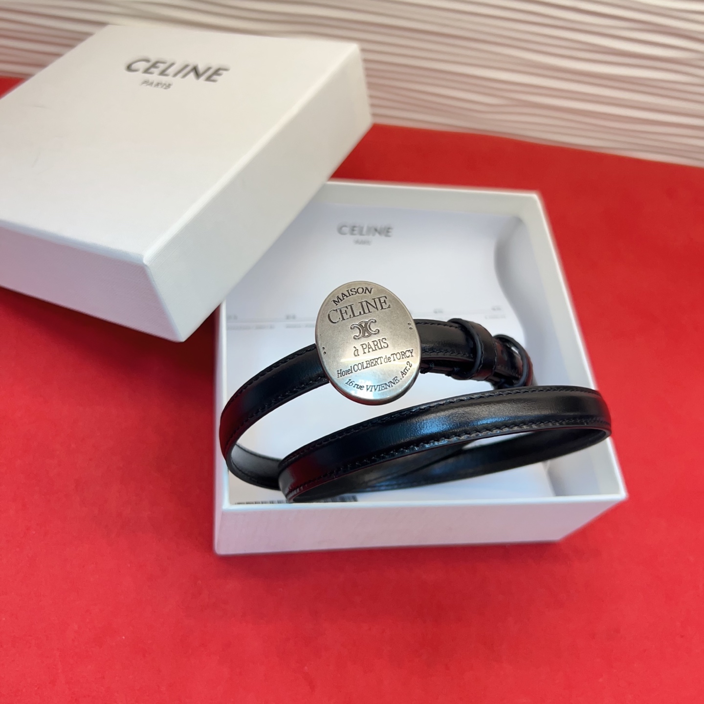 TEEN TRIOMPHE腰带荧光白纤细版型，可搭配经典西装外套、裙装，增添高雅气质1.3Cm。75一1