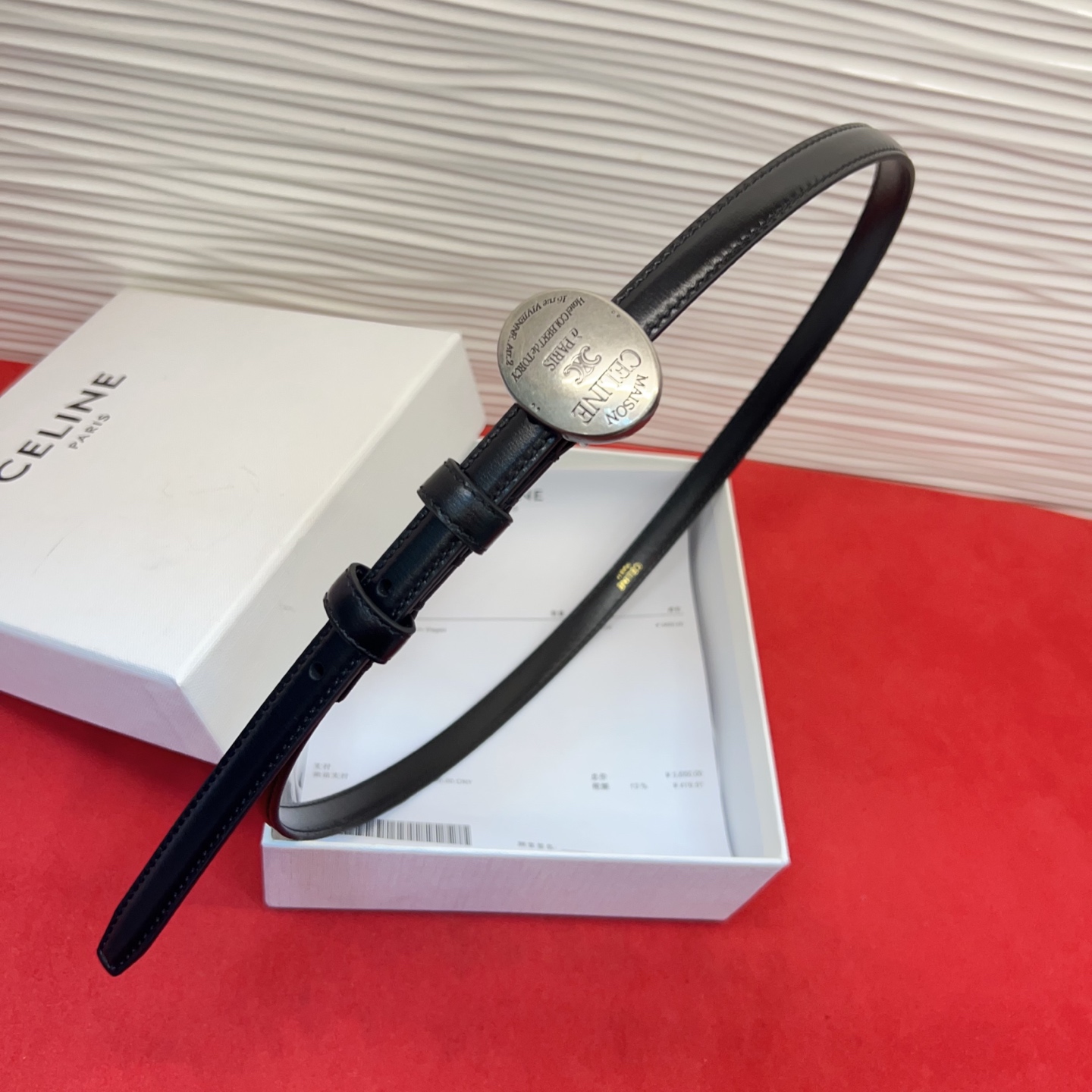 TEEN TRIOMPHE腰带荧光白纤细版型，可搭配经典西装外套、裙装，增添高雅气质1.3Cm。75一1