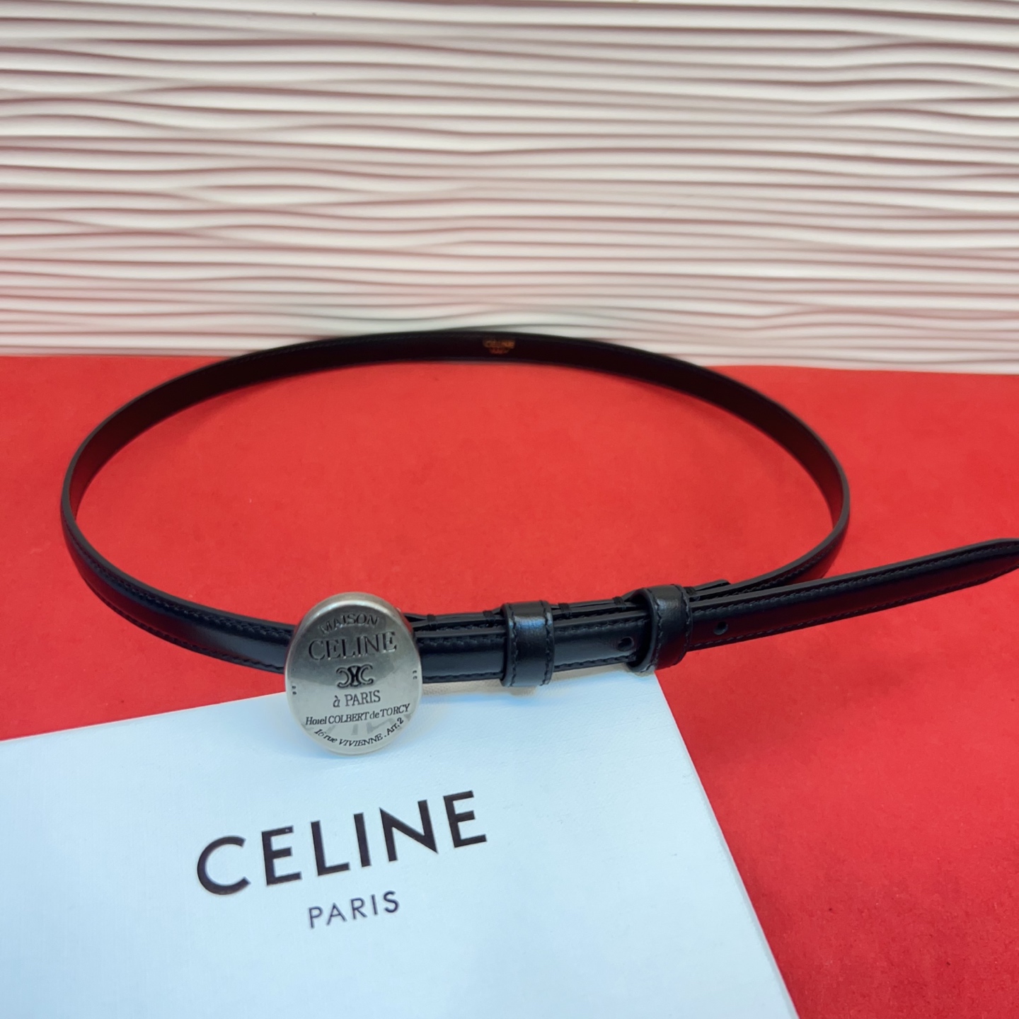 TEEN TRIOMPHE腰带荧光白纤细版型，可搭配经典西装外套、裙装，增添高雅气质1.3Cm。75一1