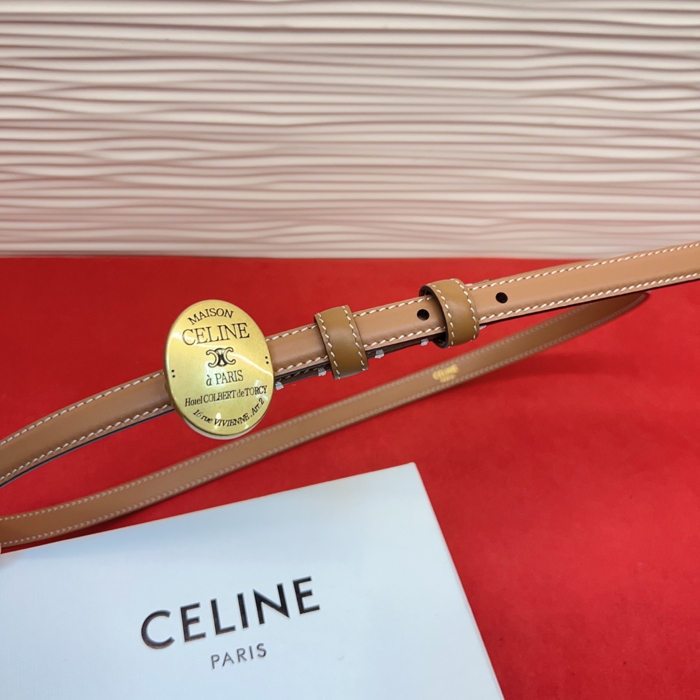 TEEN TRIOMPHE腰带荧光白纤细版型，可搭配经典西装外套、裙装，增添高雅气质1.3Cm。75一1