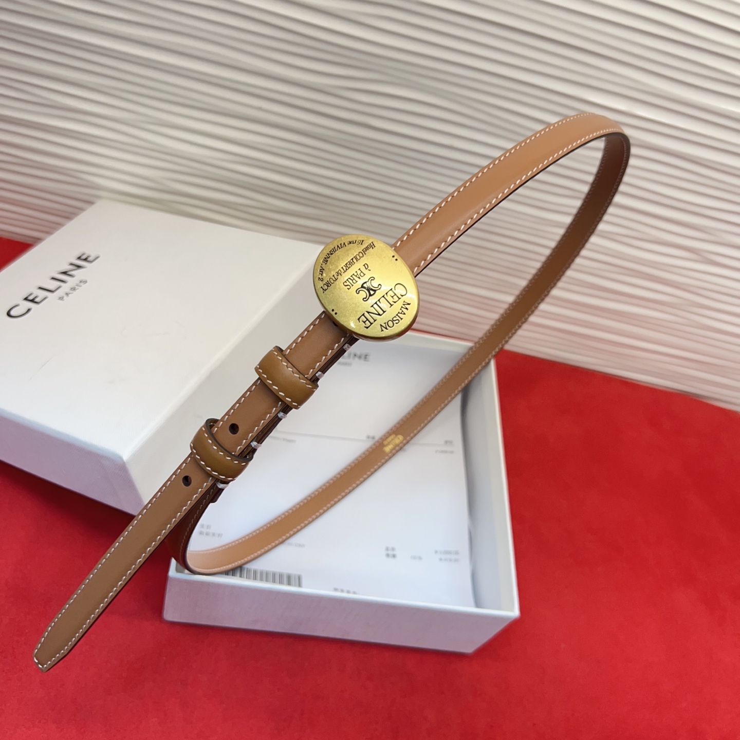 TEEN TRIOMPHE腰带荧光白纤细版型，可搭配经典西装外套、裙装，增添高雅气质1.3Cm。75一1