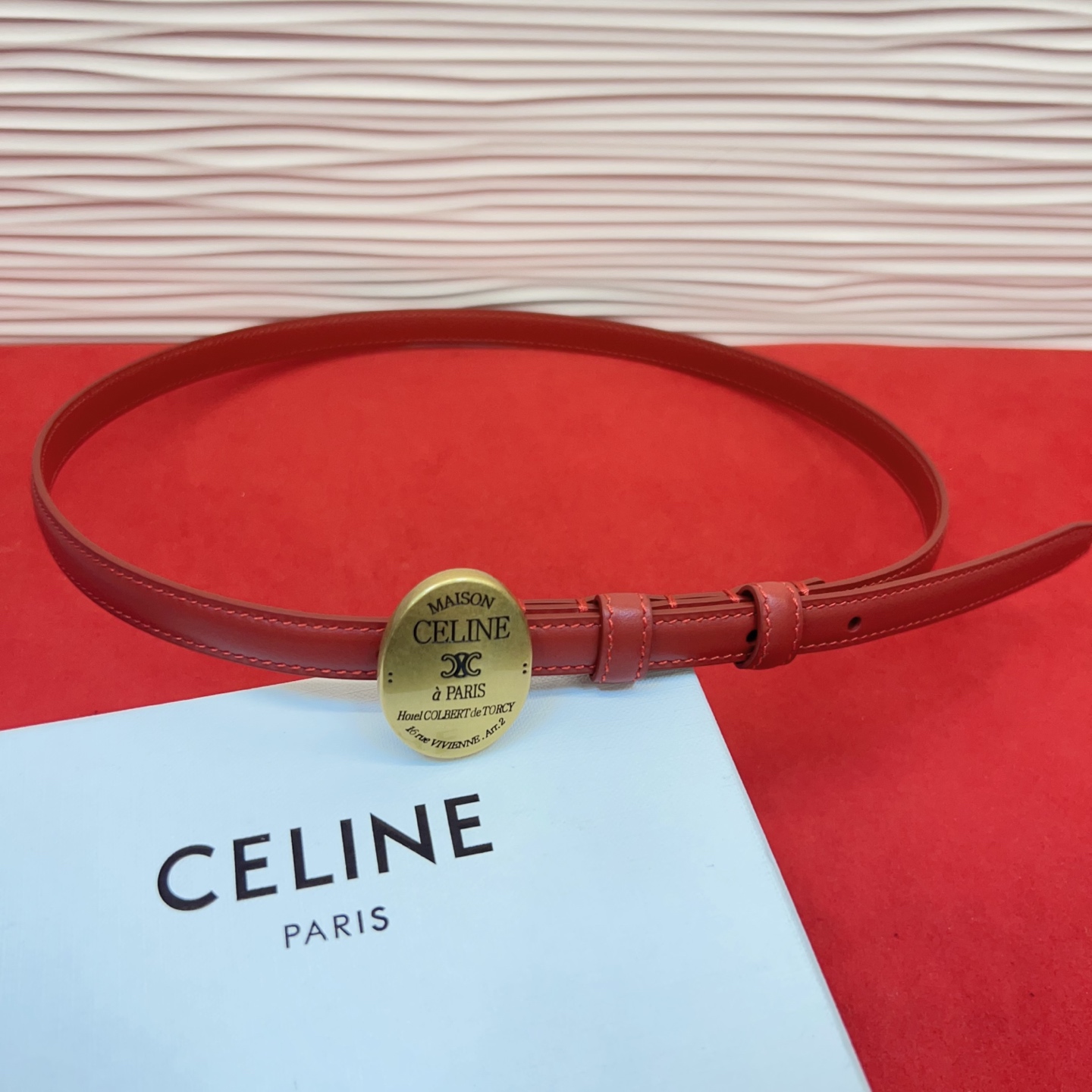 TEEN TRIOMPHE腰带荧光白纤细版型，可搭配经典西装外套、裙装，增添高雅气质1.3Cm。75一1