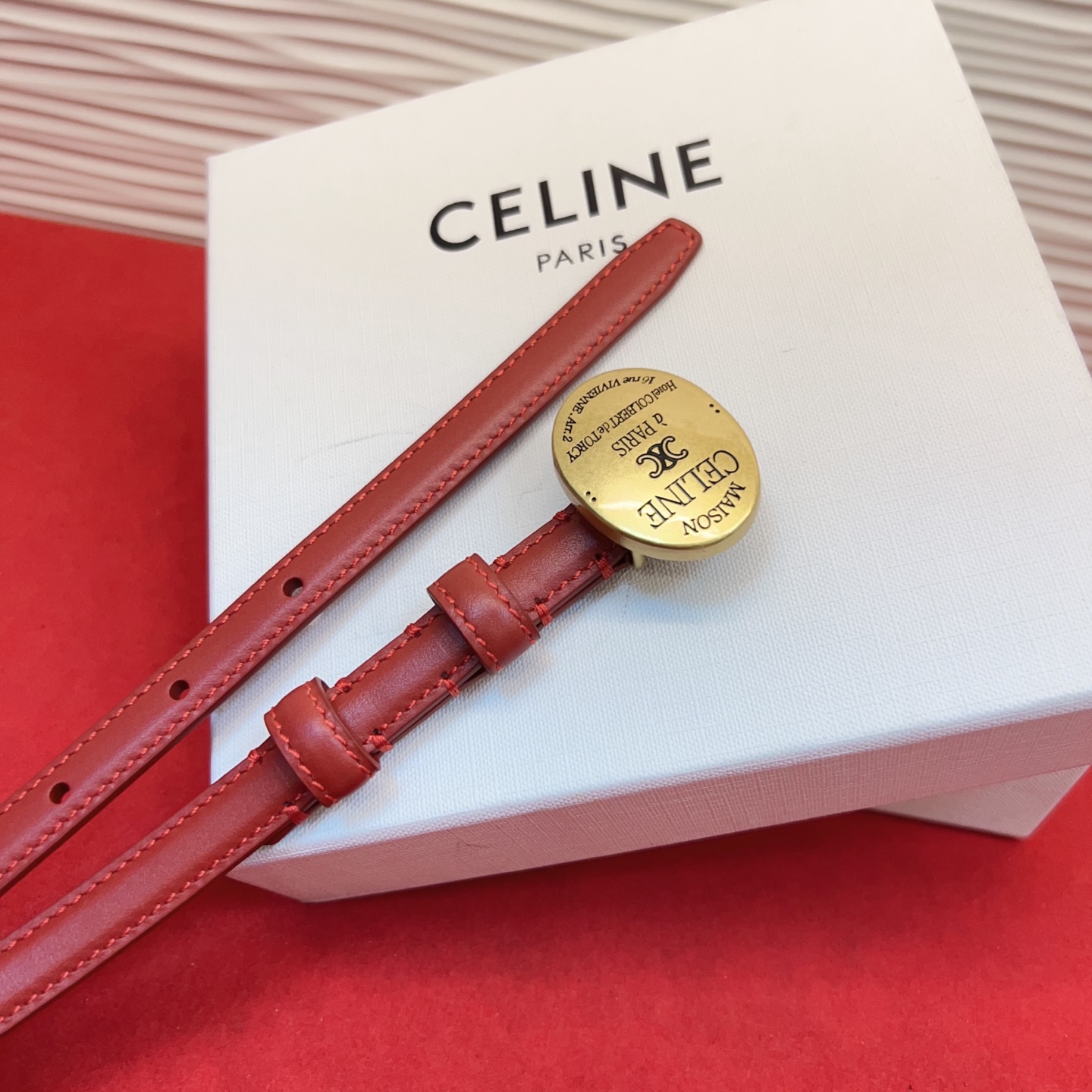 TEEN TRIOMPHE腰带荧光白纤细版型，可搭配经典西装外套、裙装，增添高雅气质1.3Cm。75一1