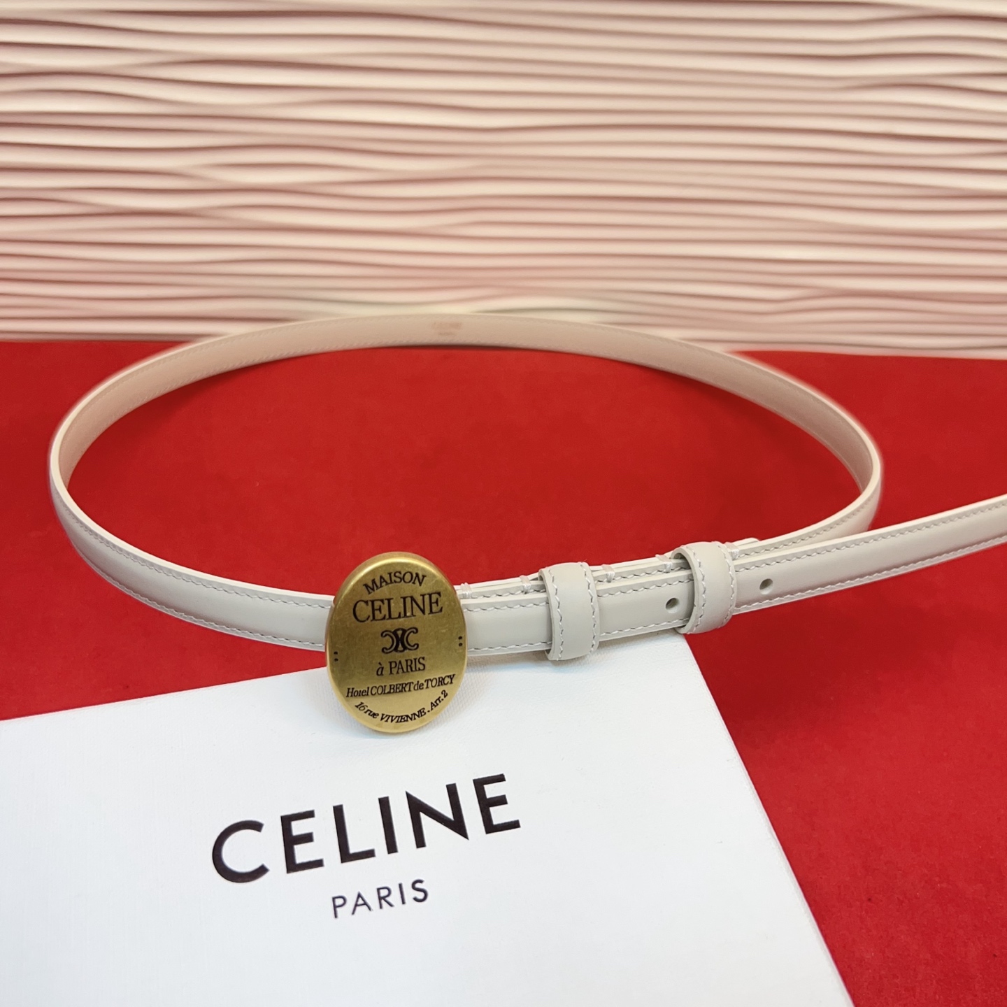 TEEN TRIOMPHE腰带荧光白纤细版型，可搭配经典西装外套、裙装，增添高雅气质1.3Cm。75一1