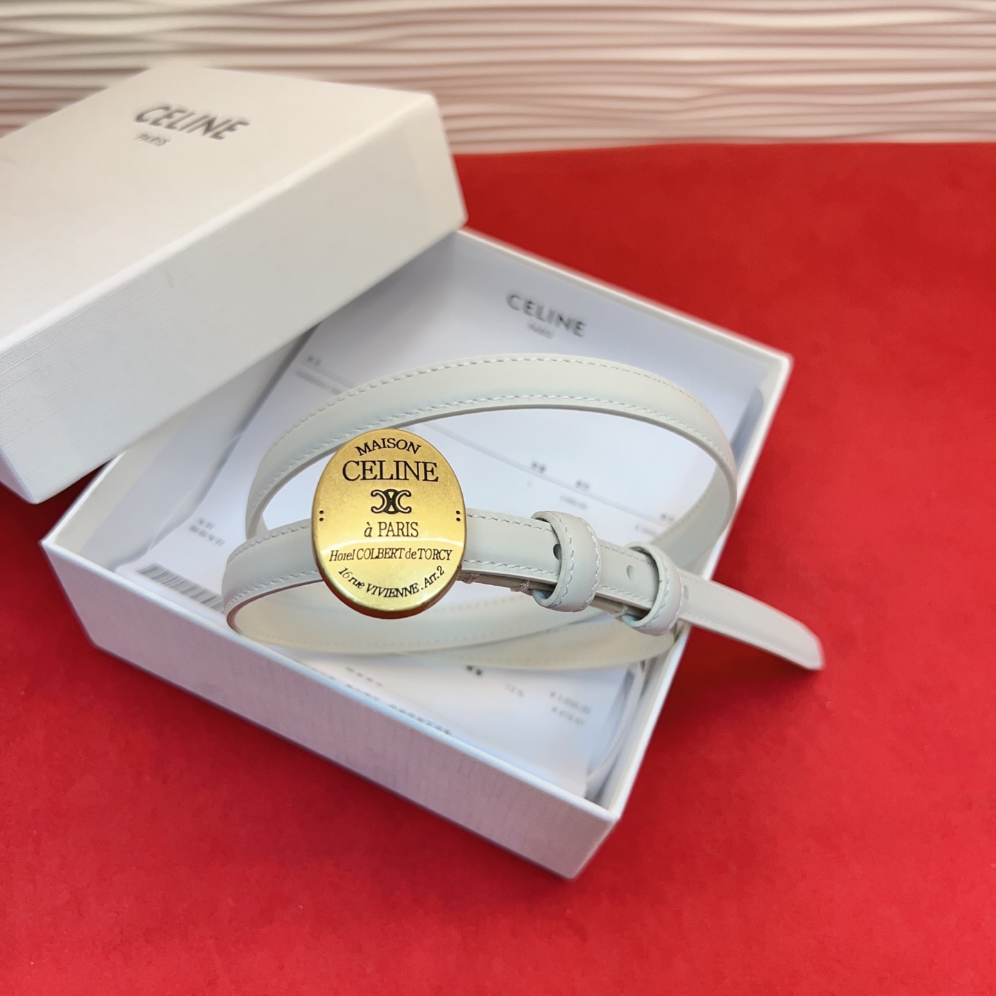 TEEN TRIOMPHE腰带荧光白纤细版型，可搭配经典西装外套、裙装，增添高雅气质1.3Cm。75一1