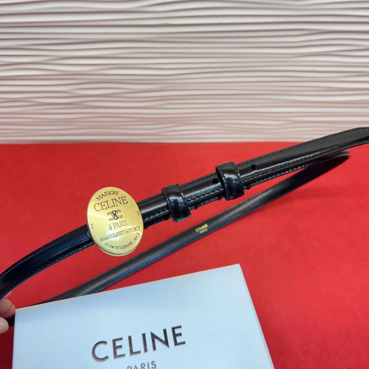 TEEN TRIOMPHE腰带荧光白纤细版型，可搭配经典西装外套、裙装，增添高雅气质1.3Cm。75一1