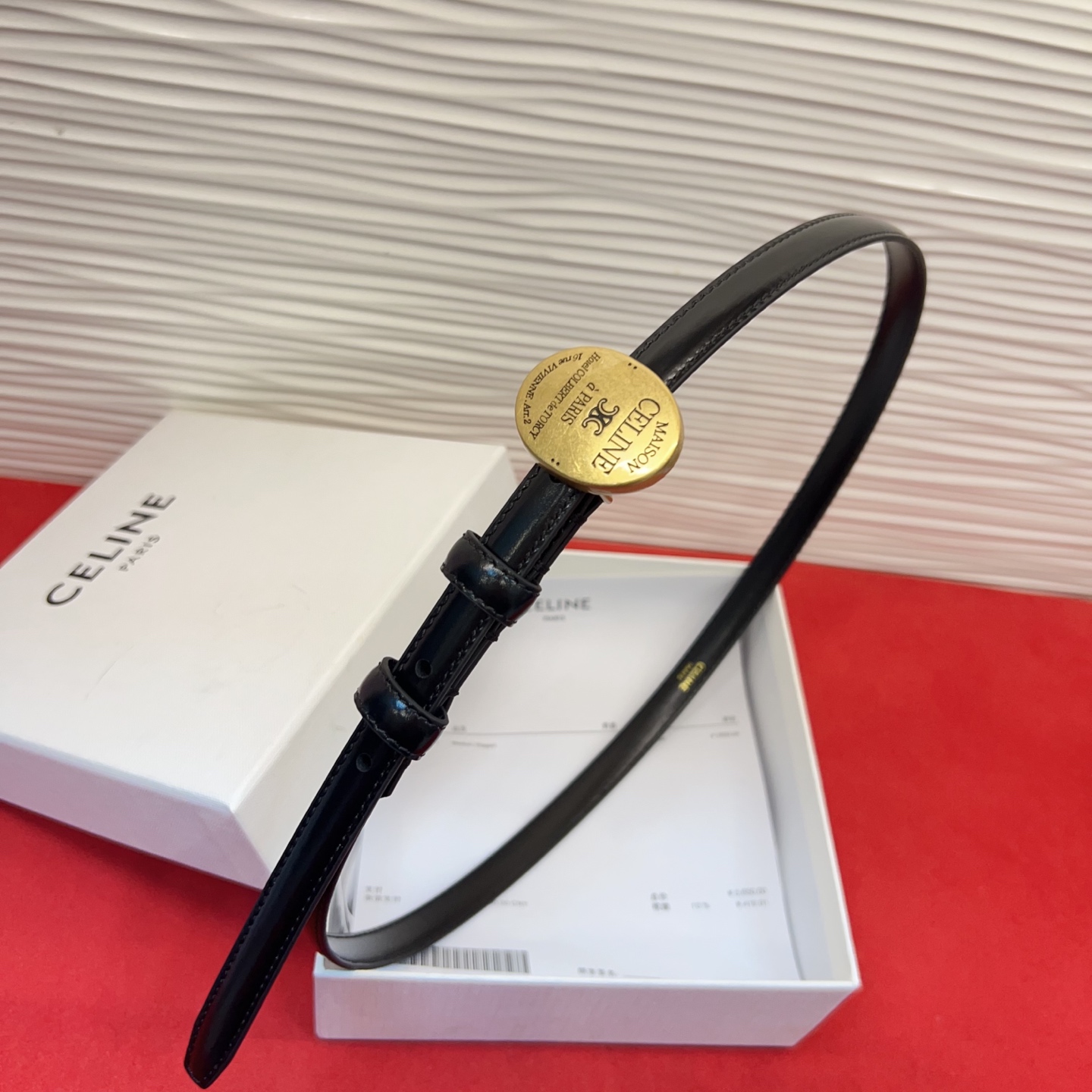 TEEN TRIOMPHE腰带荧光白纤细版型，可搭配经典西装外套、裙装，增添高雅气质1.3Cm。75一1