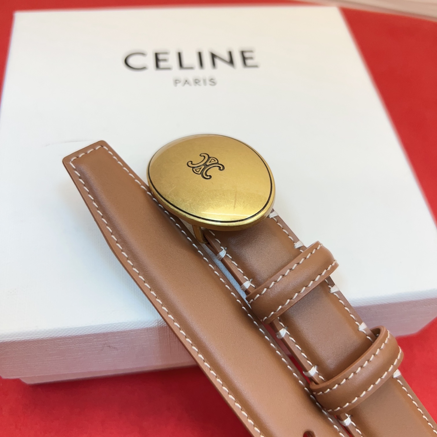 TEEN TRIOMPHE腰带荧光白纤细版型，可搭配经典西装外套、裙装，增添高雅气质2.5Cm。75一1