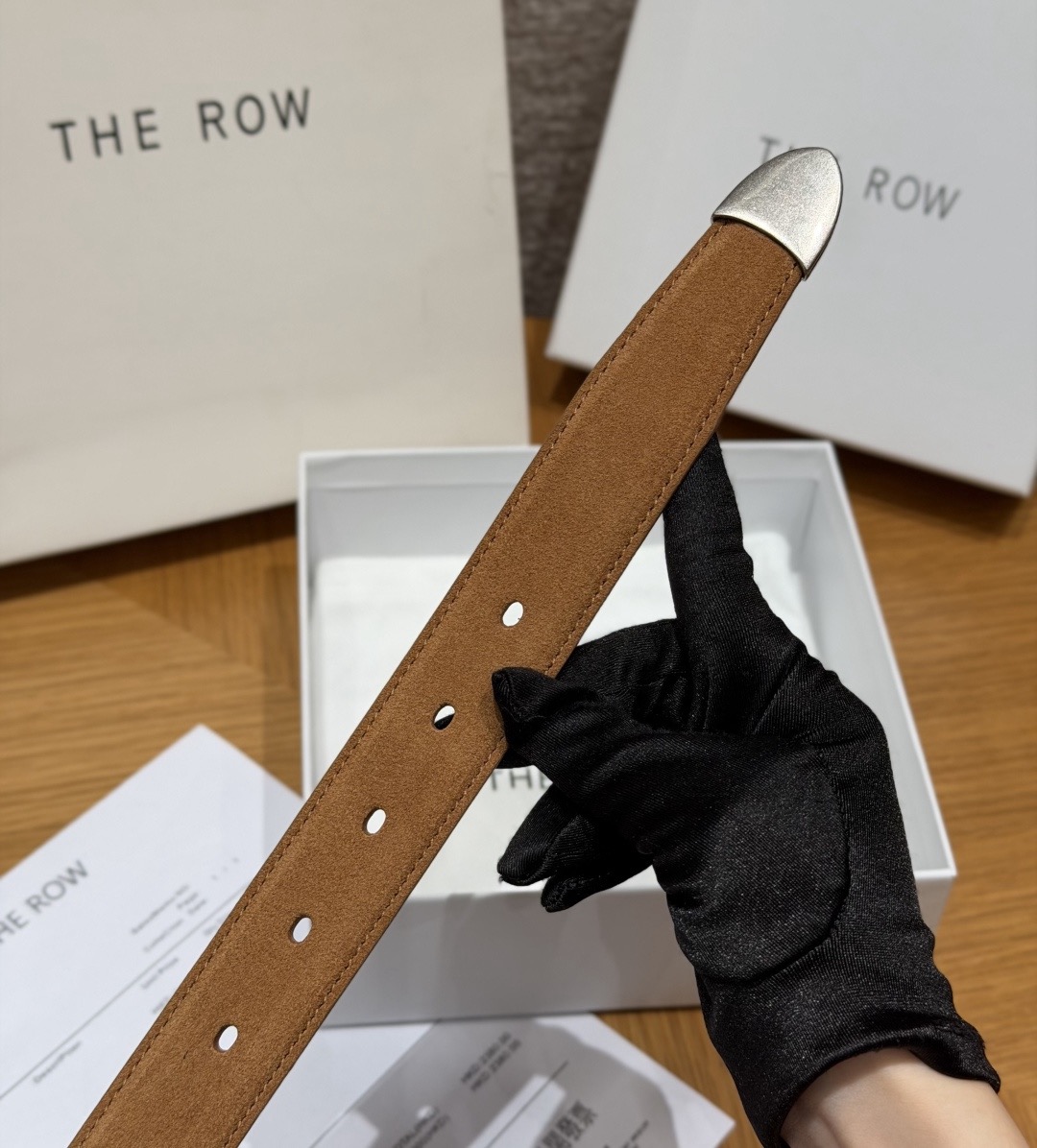 THE ROW✨ Classic Leather Belt 30mm 经典皮革腰带这款是THE ROW经