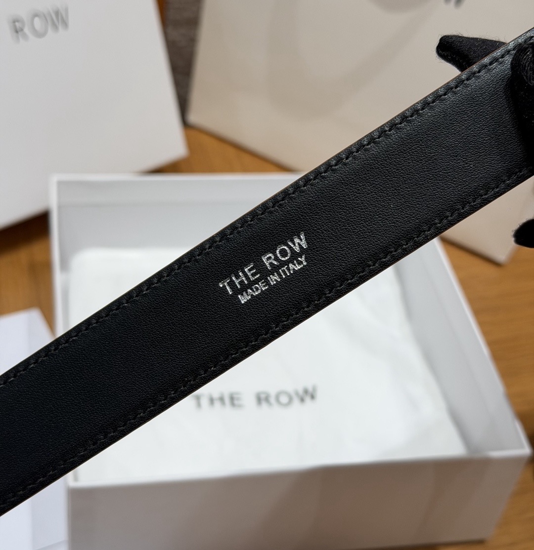 THE ROW✨ Classic Leather Belt 30mm 经典皮革腰带这款是THE ROW经