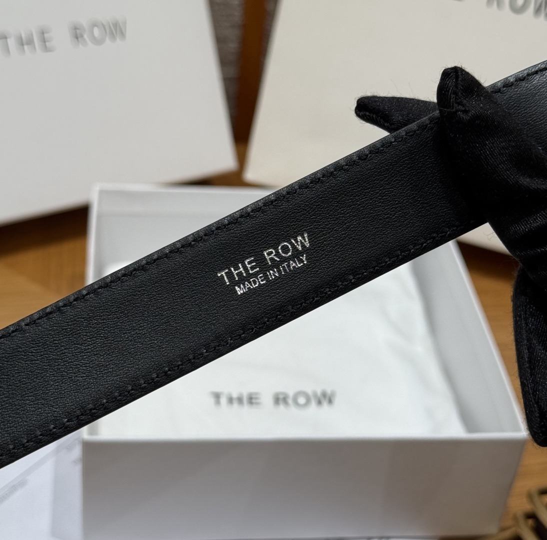 THE ROW✨ Classic Leather Belt 30mm 经典皮革腰带这款是THE ROW经