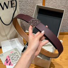 新款女士腰带EWE 意威经典LOGO腰带实用性很强光滑小牛皮双面腰带,配有EWE Anagram搭扣腰带 新款女士腰带EWE 意威经典LOGO腰带实用性很强光滑小牛皮双面腰带,配有EWE Anagram搭扣腰带