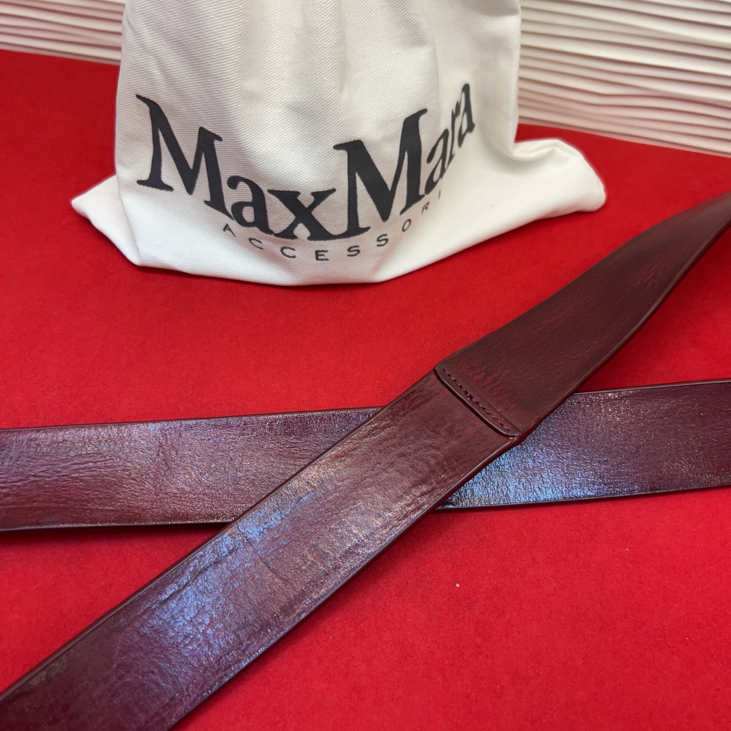 Maxmara超长意大利牛皮腰带贯穿整个系列的搭配造型！简约、大气、知性（咖啡、枣红、棕黄）S/168 