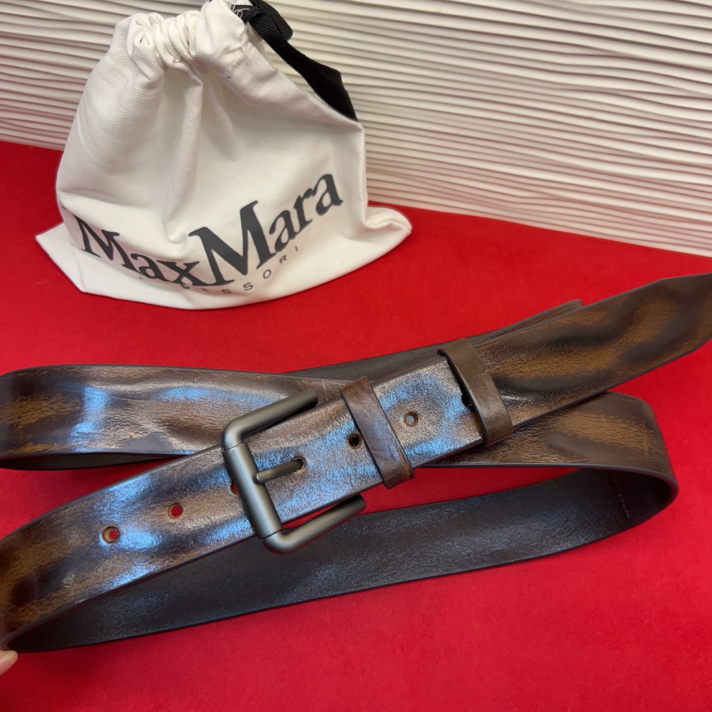 NO:861003,The original Maxmara extra-long Italian cowhide belt runs through the entire series!  Simple, grand and intellectual (coffee, maroon, brown) S/168 cm, M/178 cm, L188 cm, belt, cowhide19860909原单 Maxmara超长意大利牛皮腰带贯穿整个系列的搭配造型！简约、大气、知性（咖啡、枣红、棕黄）S/168 cm、M/178 cm、L188 cm,皮带,cowhide,Belt