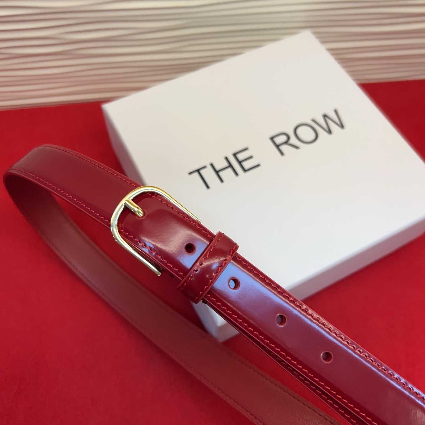 The Row小牛皮亮面经典款 黑色 红色 金 白