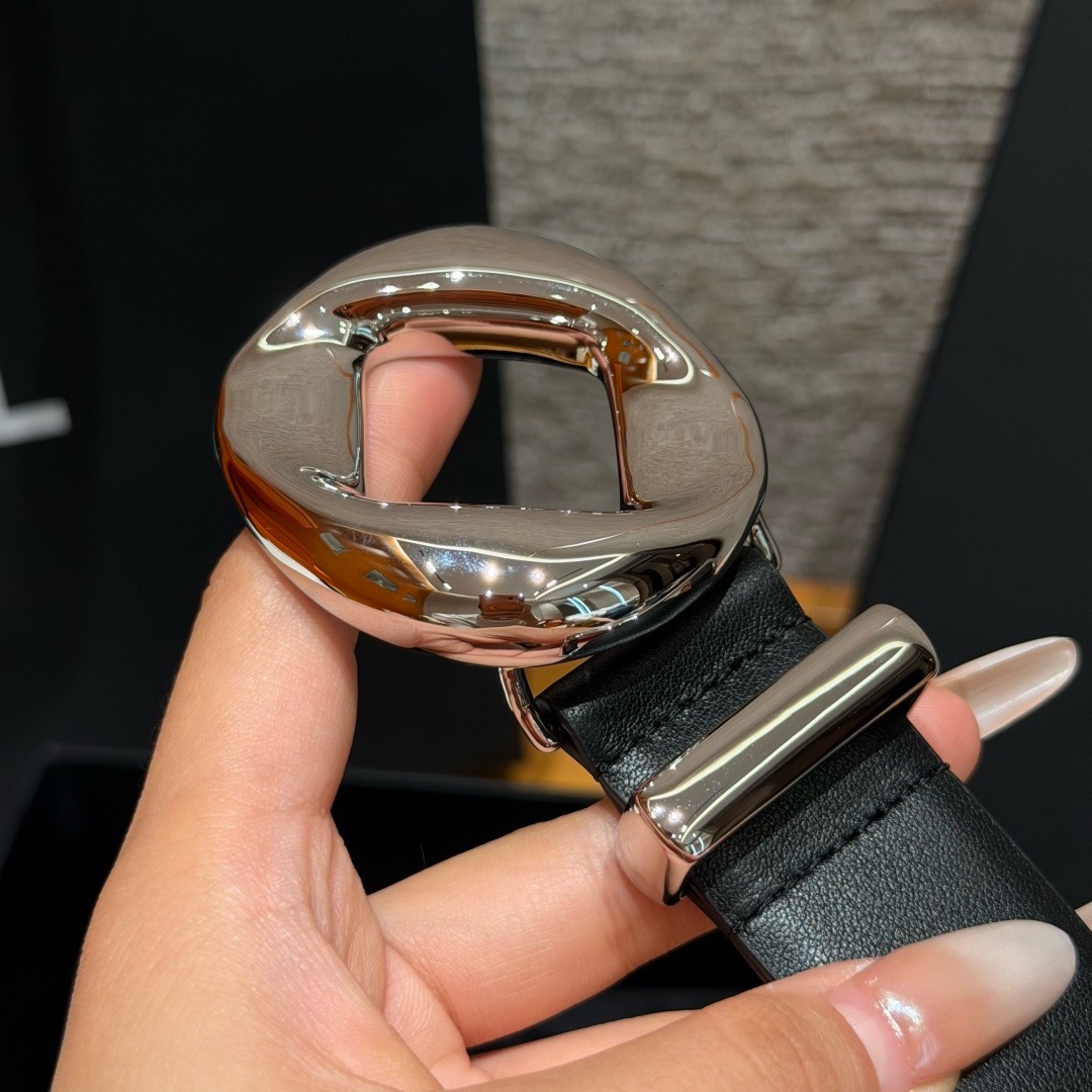 香家✨LEATHER BELT 30mm 皮质腰带小牛皮与金属,多配色可选,镂空圆环金属针扣搭配双C皮袢 香家✨LEATHER BELT 30mm 皮质腰带小牛皮与金属,多配色可选,镂空圆环金属针扣搭配双C皮袢