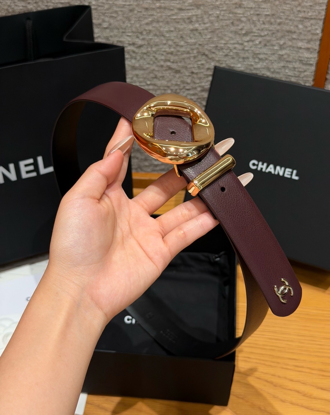 香家✨LEATHER BELT 30mm 皮质腰带小牛皮与金属，多配色可选，镂空圆环金属针扣搭配双C皮袢