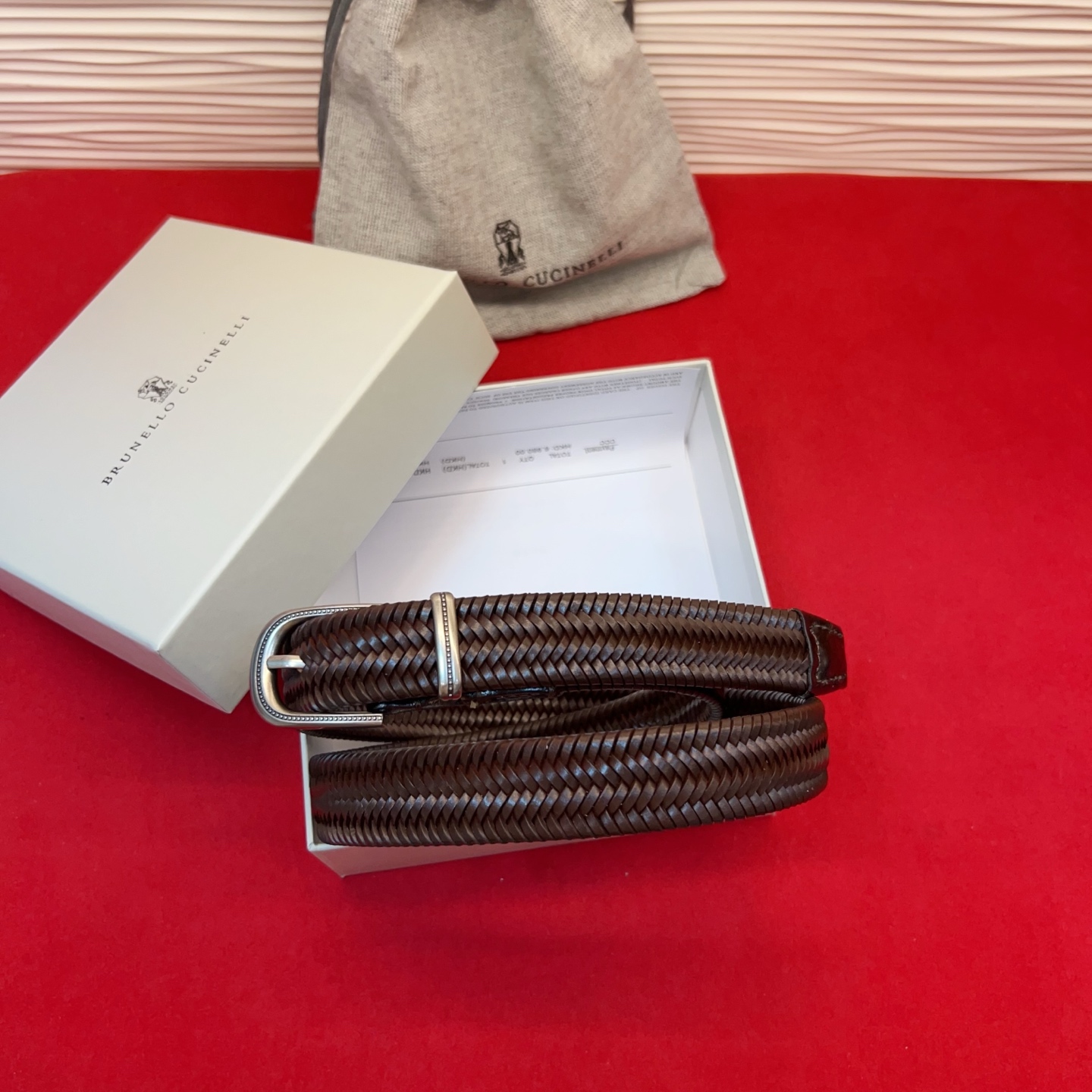 NO:882744,Original Brunello Cucinelli unisex casual fashion woven belt!  Italian imported woven single-layer cowhide. 2.5Cm. Sizes 80, 90, 100 European sizes, belt, brunello cucinelli, cowhide19860909原单 Brunello Cucinelli 男女通用休闲时尚编织腰带！意大利进口编织单层牛皮.2.5Cm.码数80、90、100欧码,皮带,brunello cucinelli,cowhide,Belt