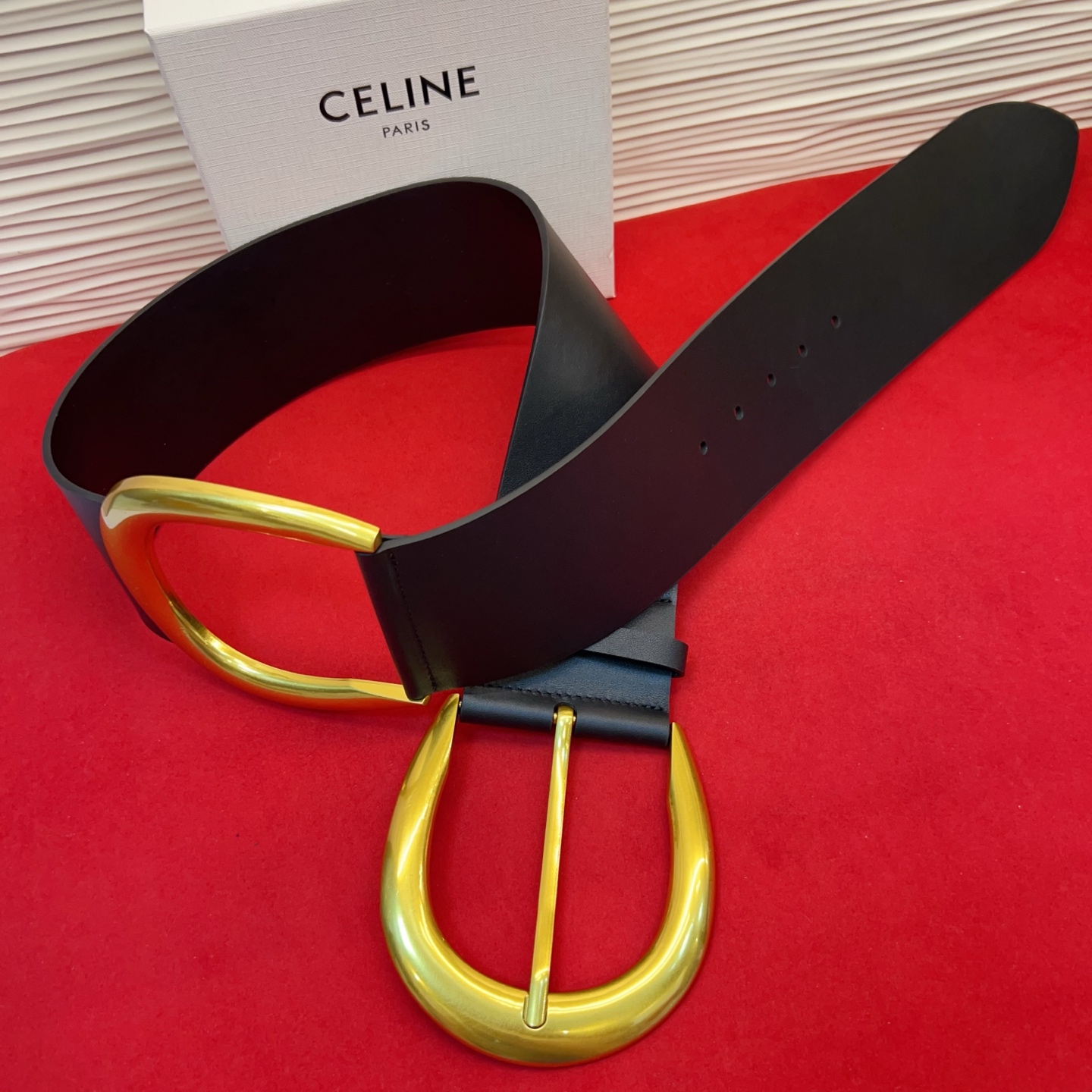 思琳CHLOÉ 秋冬系列，以“重塑品牌波西米亚基因”为核心，融合怀旧浪漫与现代力量感。7.5 cm。码数