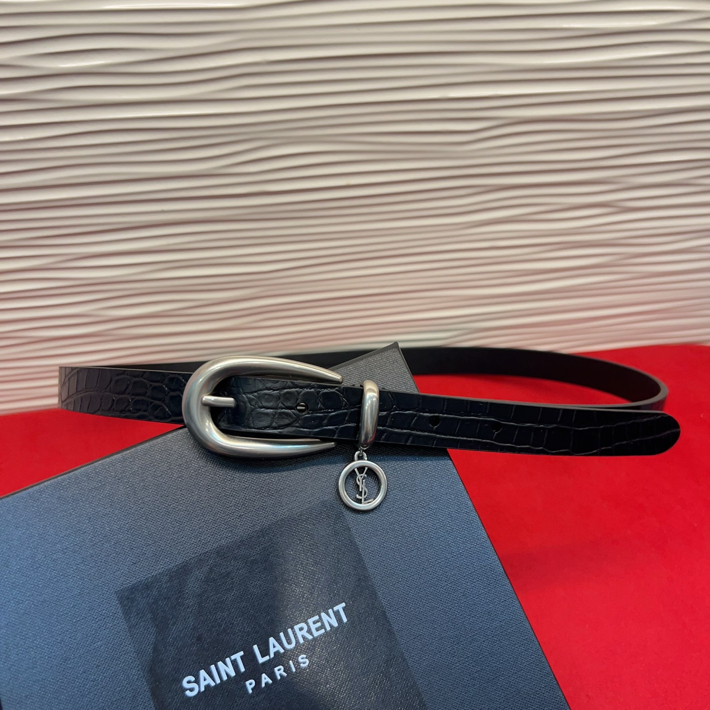 开春秀款Saint Laurent 女士腰带皮带 原厂真金电渡扣头，意大利原厂皮，宽2.0cm，代购级。