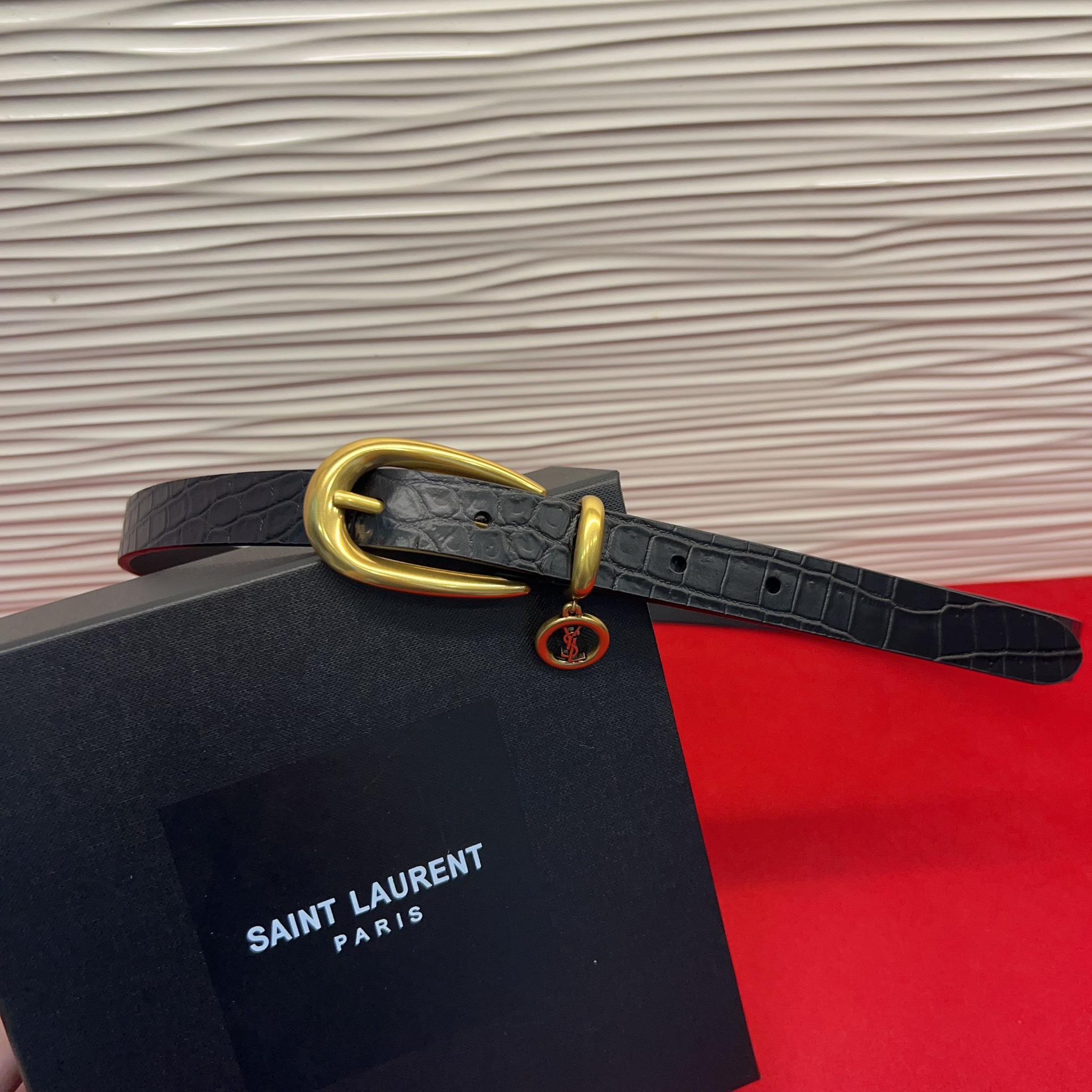 开春秀款Saint Laurent 女士腰带皮带 原厂真金电渡扣头，意大利原厂皮，宽2.0cm，代购级。