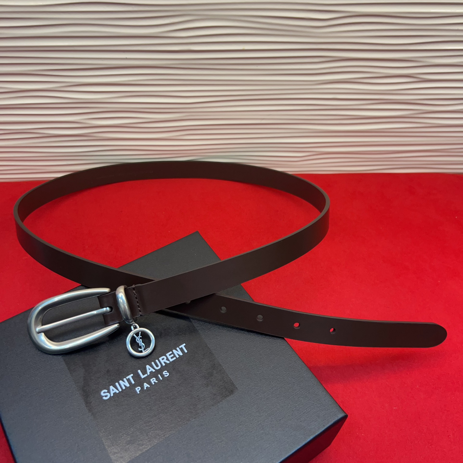 开春秀款Saint Laurent 女士腰带皮带 原厂真金电渡扣头，意大利原厂皮，宽2.0cm，代购级。