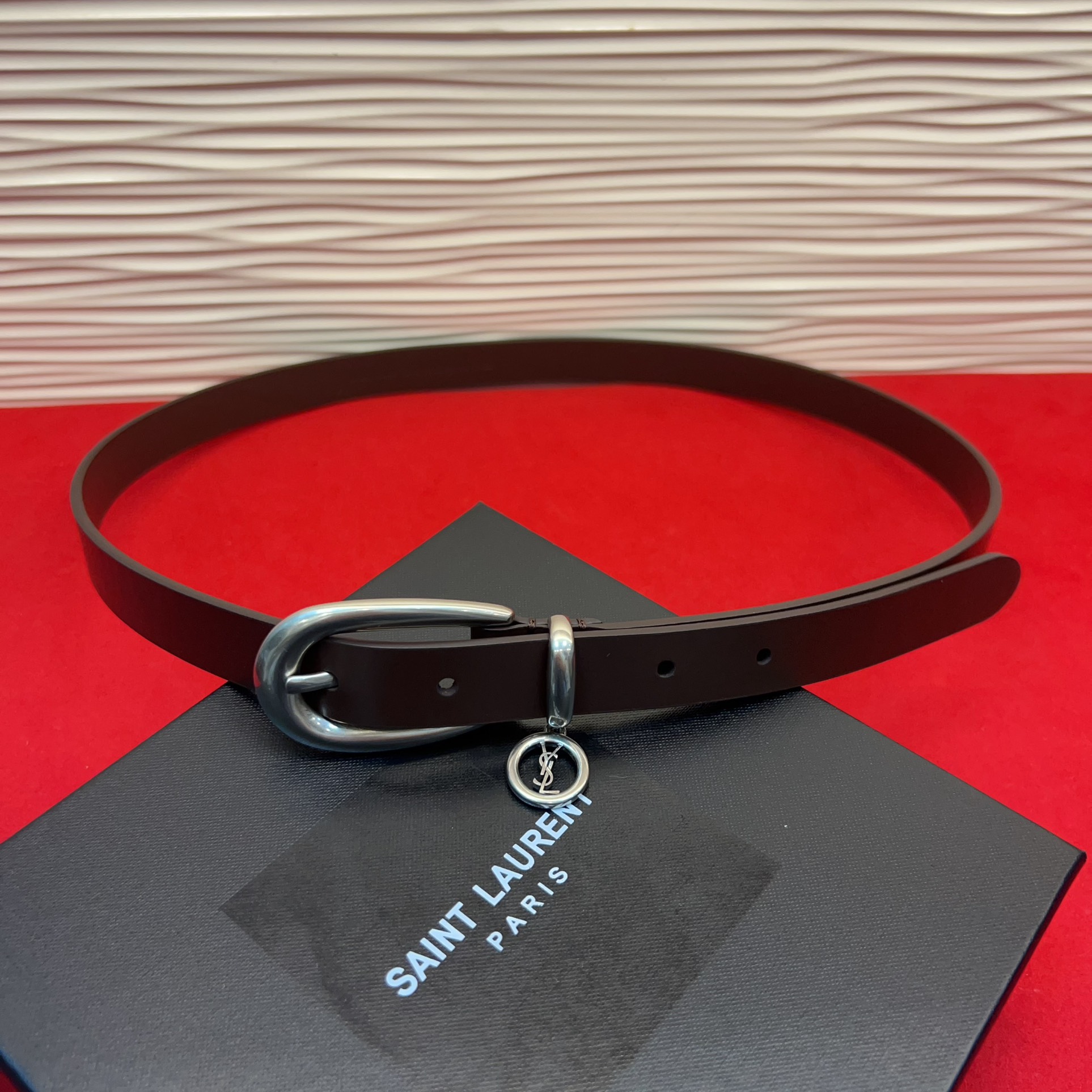 开春秀款Saint Laurent 女士腰带皮带 原厂真金电渡扣头，意大利原厂皮，宽2.0cm，代购级。