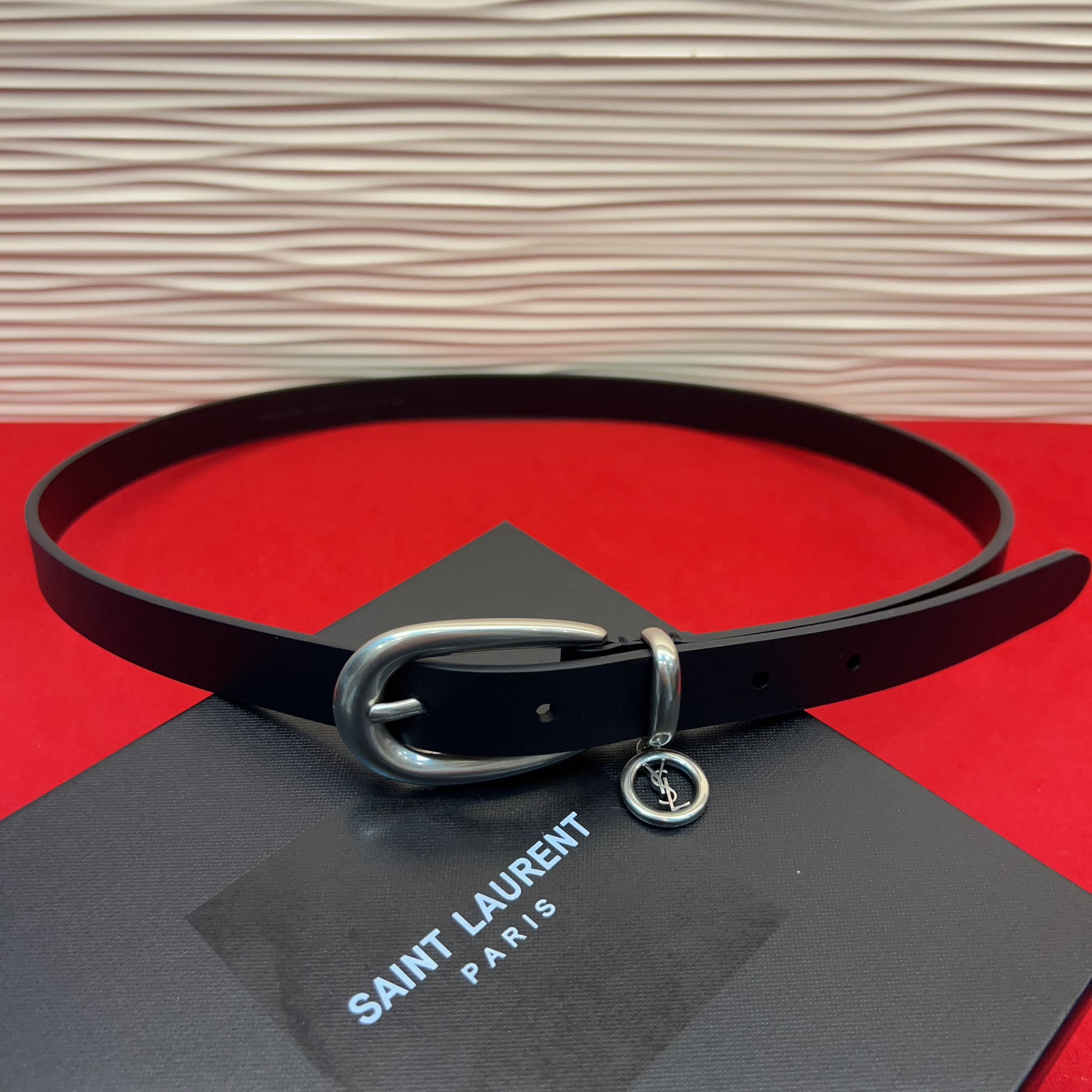 开春秀款Saint Laurent 女士腰带皮带 原厂真金电渡扣头，意大利原厂皮，宽2.0cm，代购级。